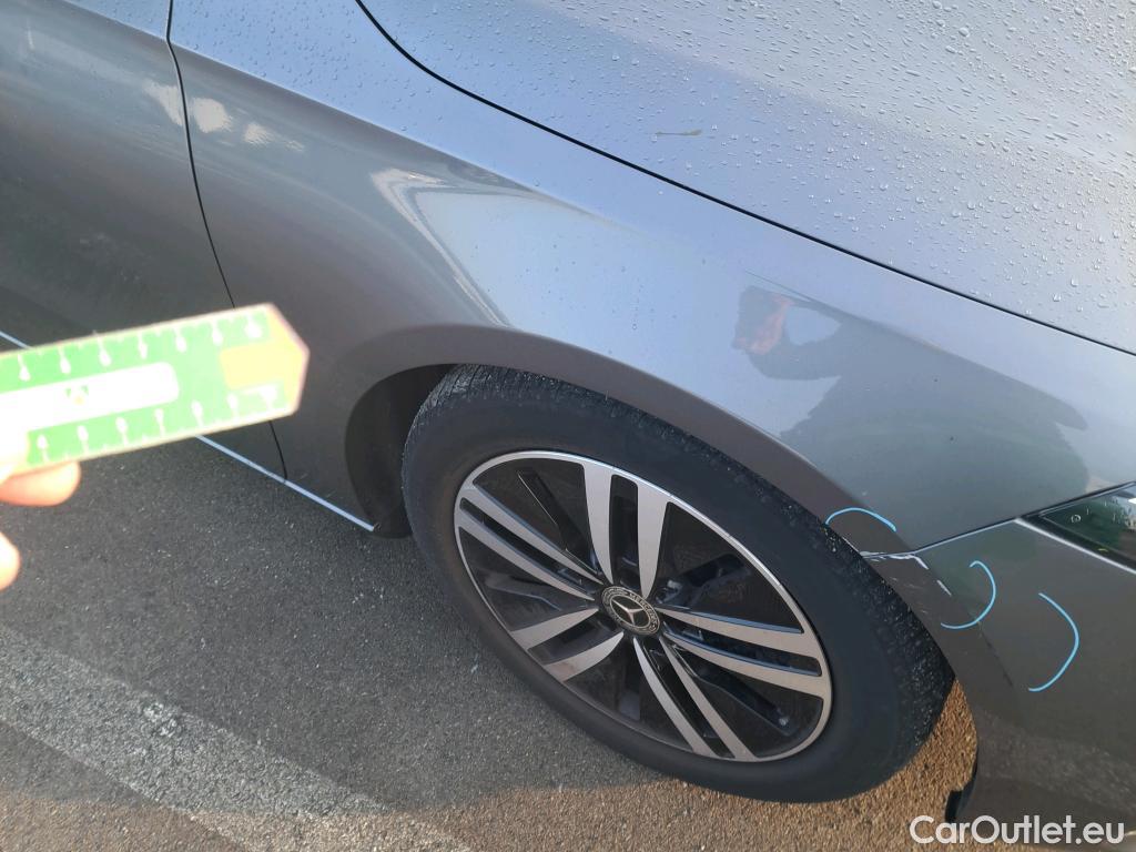 Mercedes  A-Klasse MERCEDES-BENZ Clase A / 2018 / 4P / sedán Sedán A 180 d #9