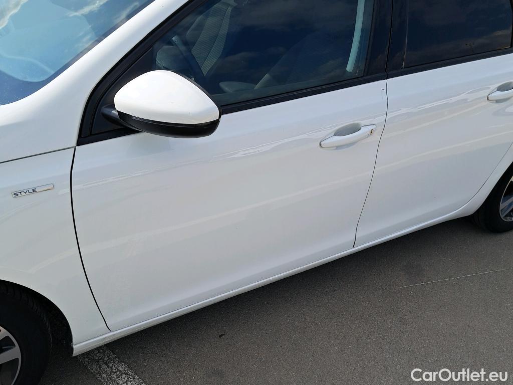  Peugeot  308 PEUGEOT  / 2017 / 5P / familiar SW Style BlueHDi 130 S&S #3