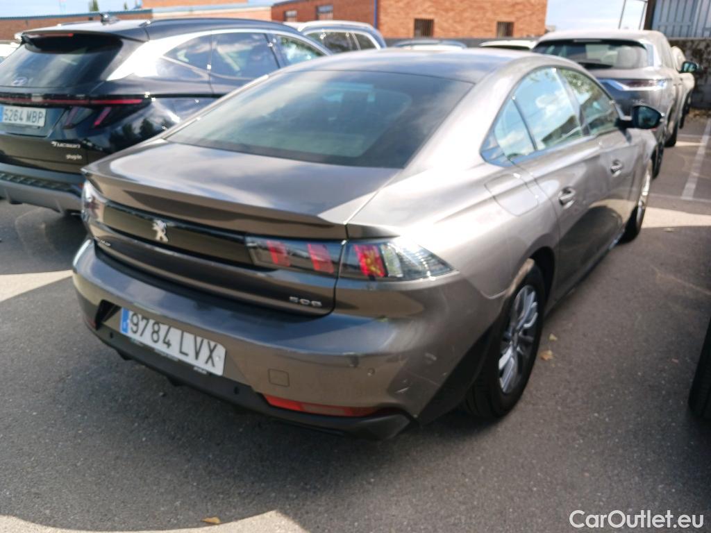 Peugeot  508 PEUGEOT  / 2018 / 5P / berlina con portón 5P Active Pack BlueHDi 130 S&S EAT8 #2