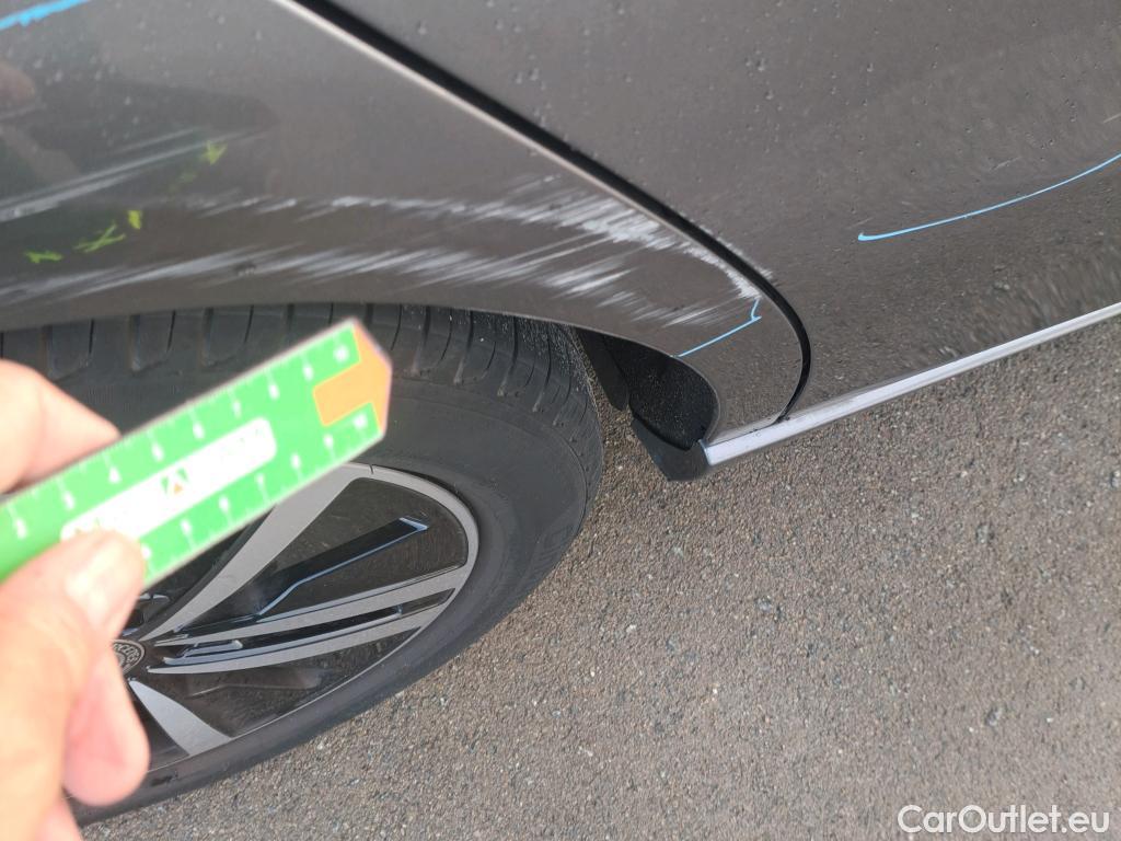  Mercedes  A-Klasse MERCEDES-BENZ Clase A / 2018 / 4P / sedán Sedán A 180 d #3
