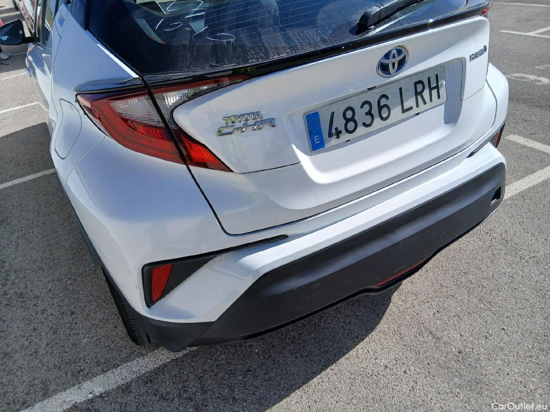  Toyota  C-HR TOYOTA  / 2019 / 5P / todoterreno 1.8 125H Active #26