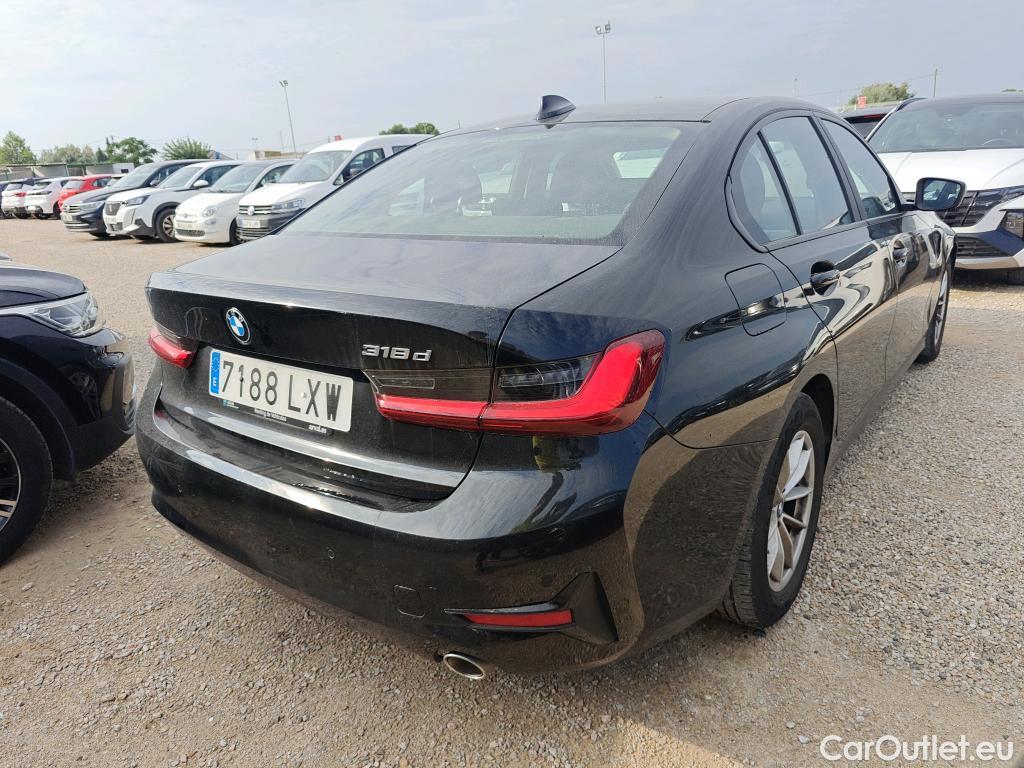Bmw  Serie 3 BMW  / 2018 / 4P / sedán 318d Auto. #2