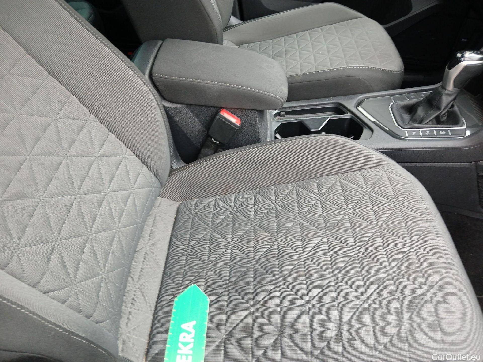  Volkswagen  Tiguan VOLKSWAGEN  / 2020 / 5P / todoterreno Life 2.0 TDI 110kW (150CV) DSG #4