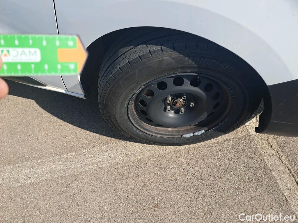  Opel  Vivaro OPEL  / 2019 / 4P / furgón 1.5 Diésel 88kW (120CV) M Std Express #94