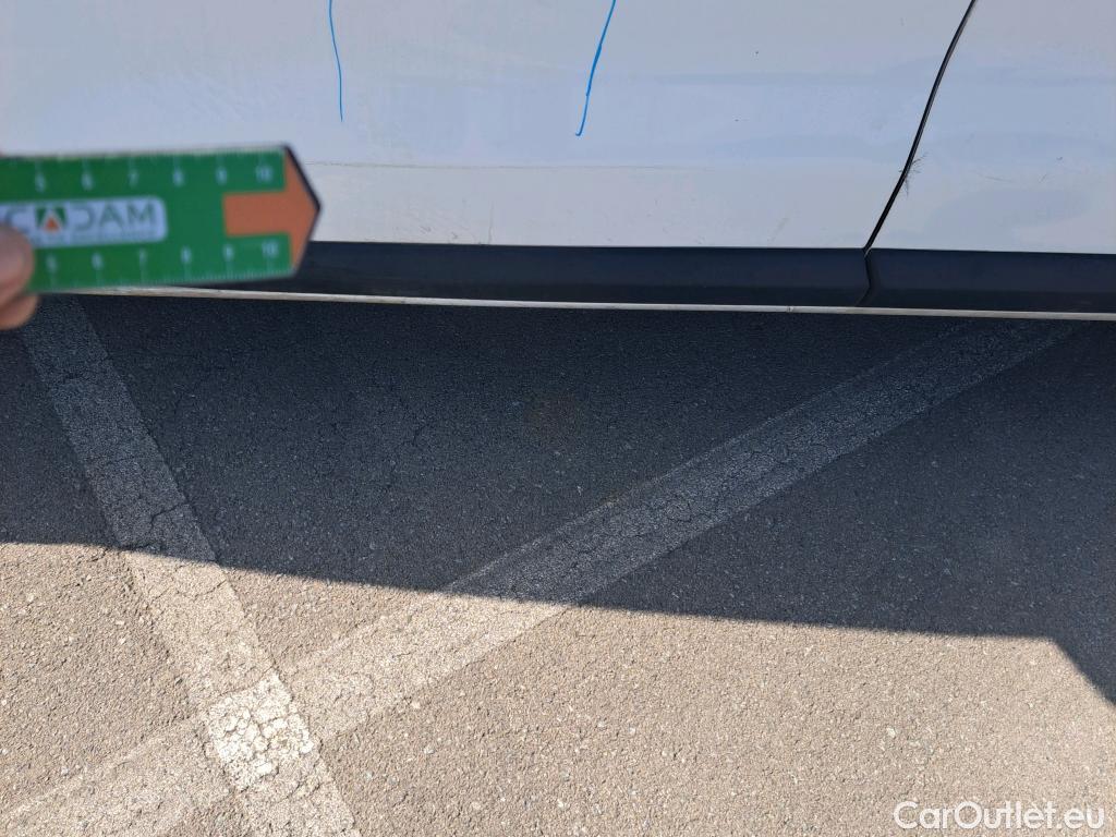  Opel  Vivaro OPEL  / 2019 / 4P / furgón 1.5 Diésel 88kW (120CV) M Std Express #100