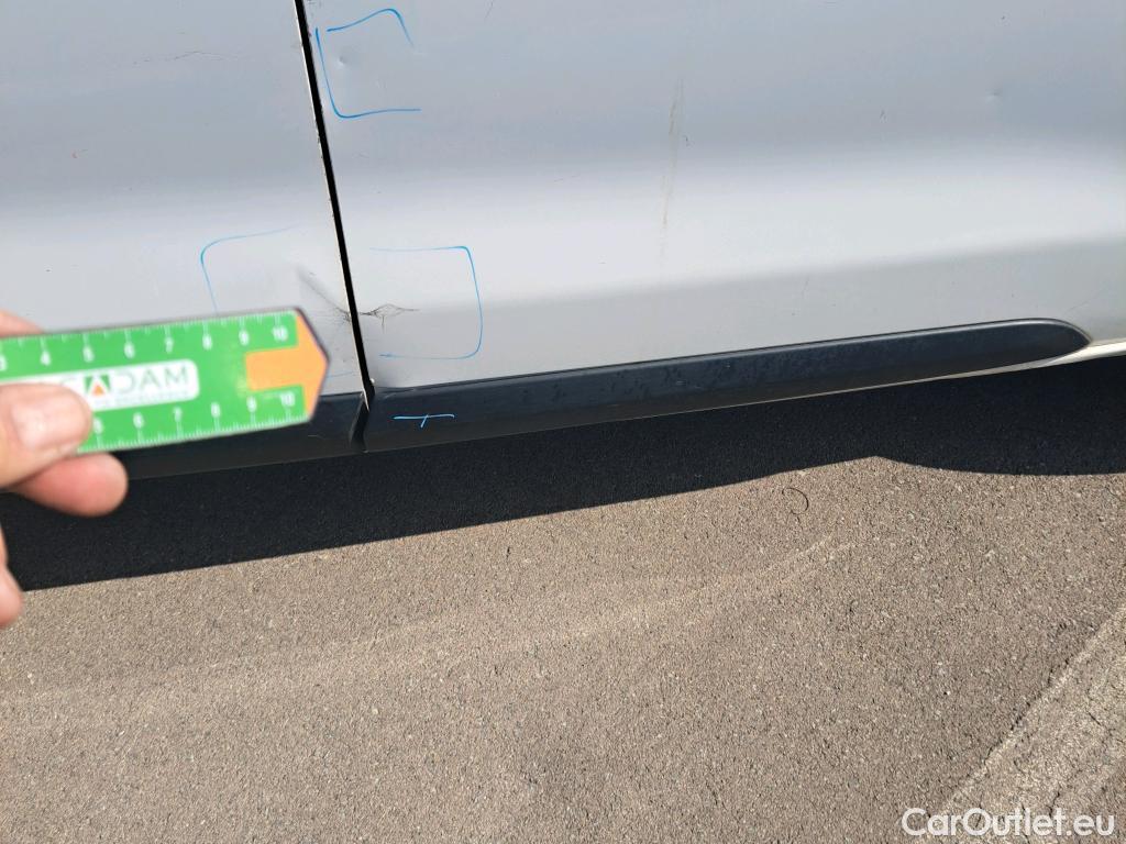  Opel  Vivaro OPEL  / 2019 / 4P / furgón 1.5 Diésel 88kW (120CV) M Std Express #102