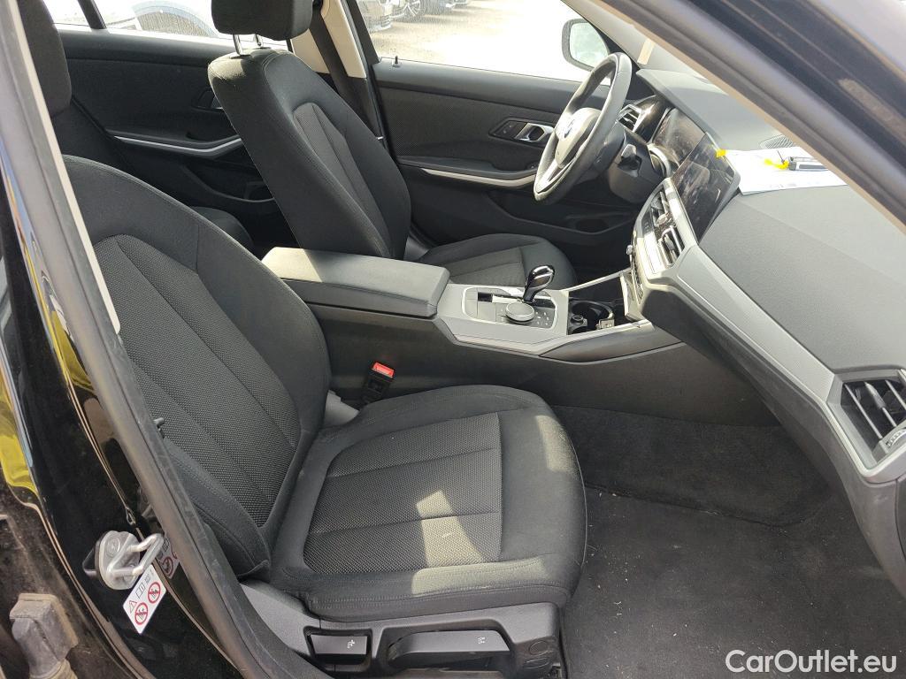 Bmw  Serie 3 BMW  / 2018 / 4P / sedán 318d Auto. #6