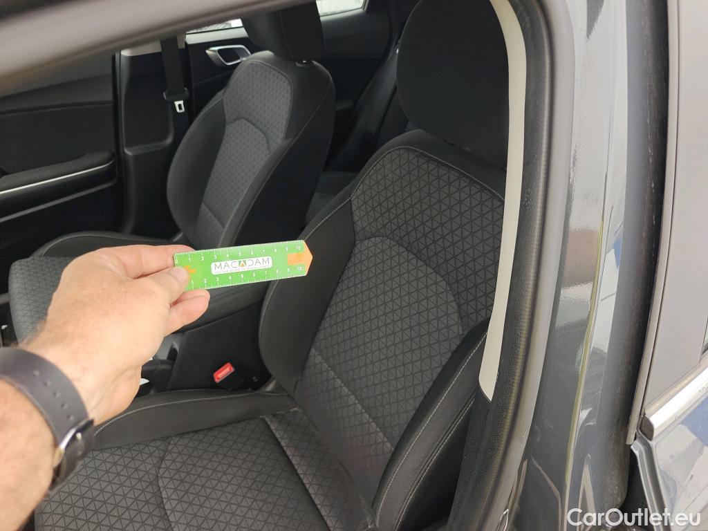  KIA  XCeed KIA  / 2019 / 5P / todoterreno 1.0 T-GDi Drive 88kW (120CV) #33