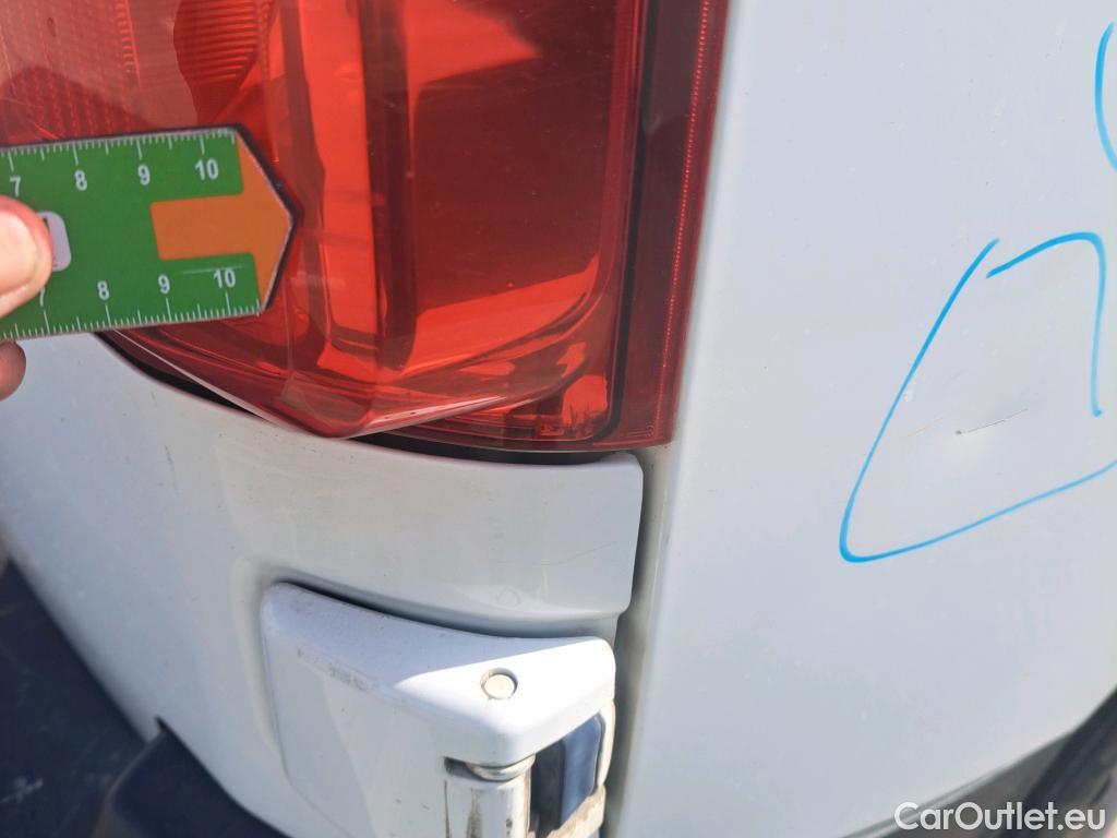  Opel  Vivaro OPEL  / 2019 / 4P / furgón 1.5 Diésel 88kW (120CV) M Std Express #109
