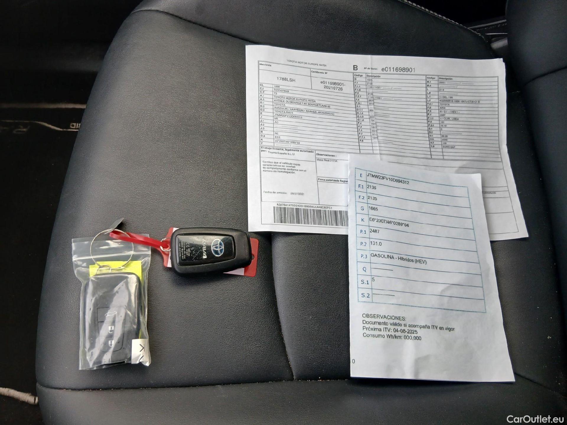  Toyota  RAV4 TOYOTA  / 2018 / 5P / todoterreno 2.5l 220H Advance #5