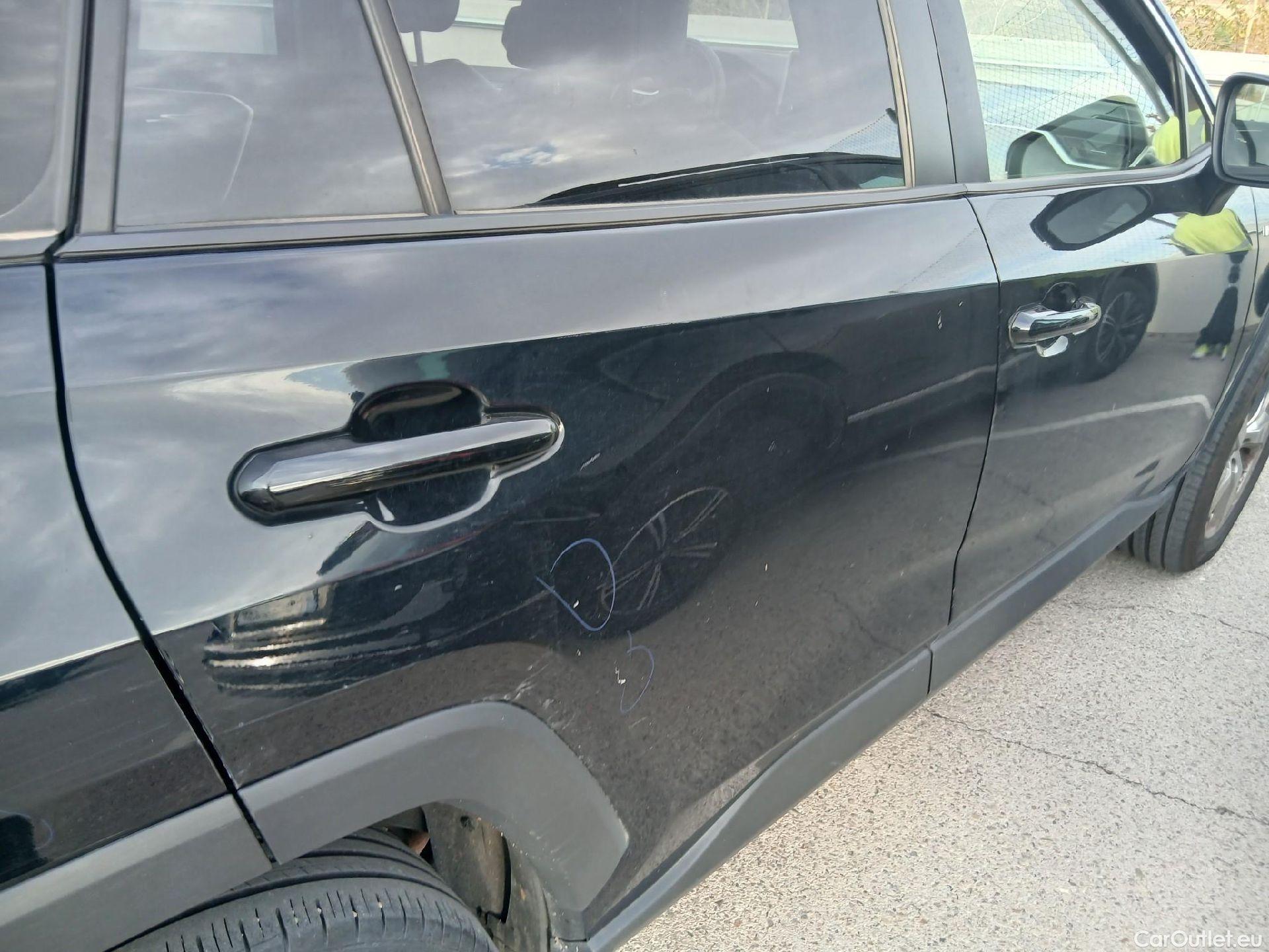  Toyota  RAV4 TOYOTA  / 2018 / 5P / todoterreno 2.5l 220H Advance #38