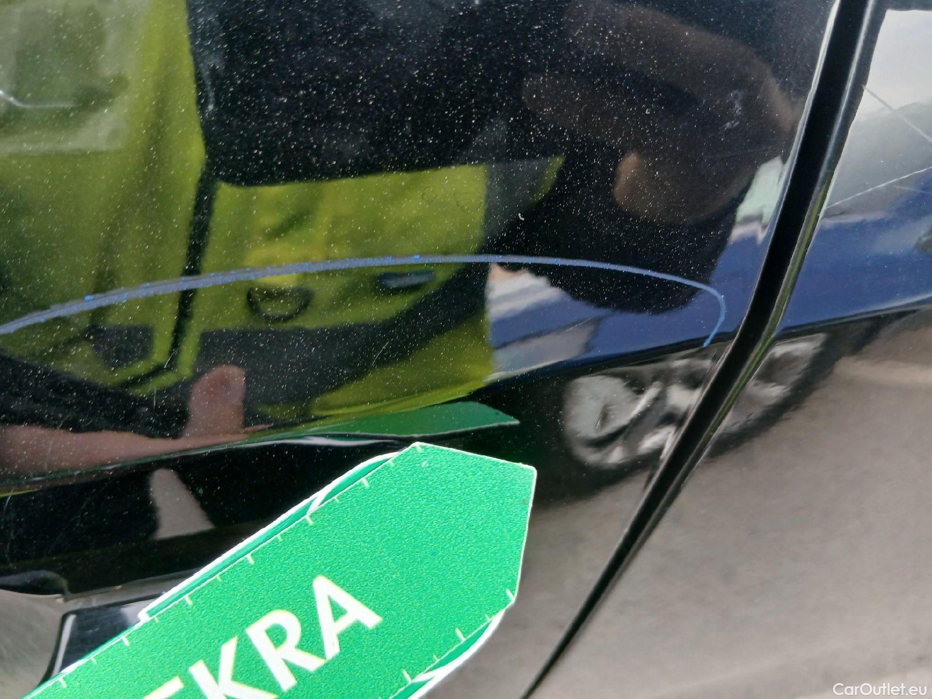  Toyota  RAV4 TOYOTA  / 2018 / 5P / todoterreno 2.5l 220H Advance #23