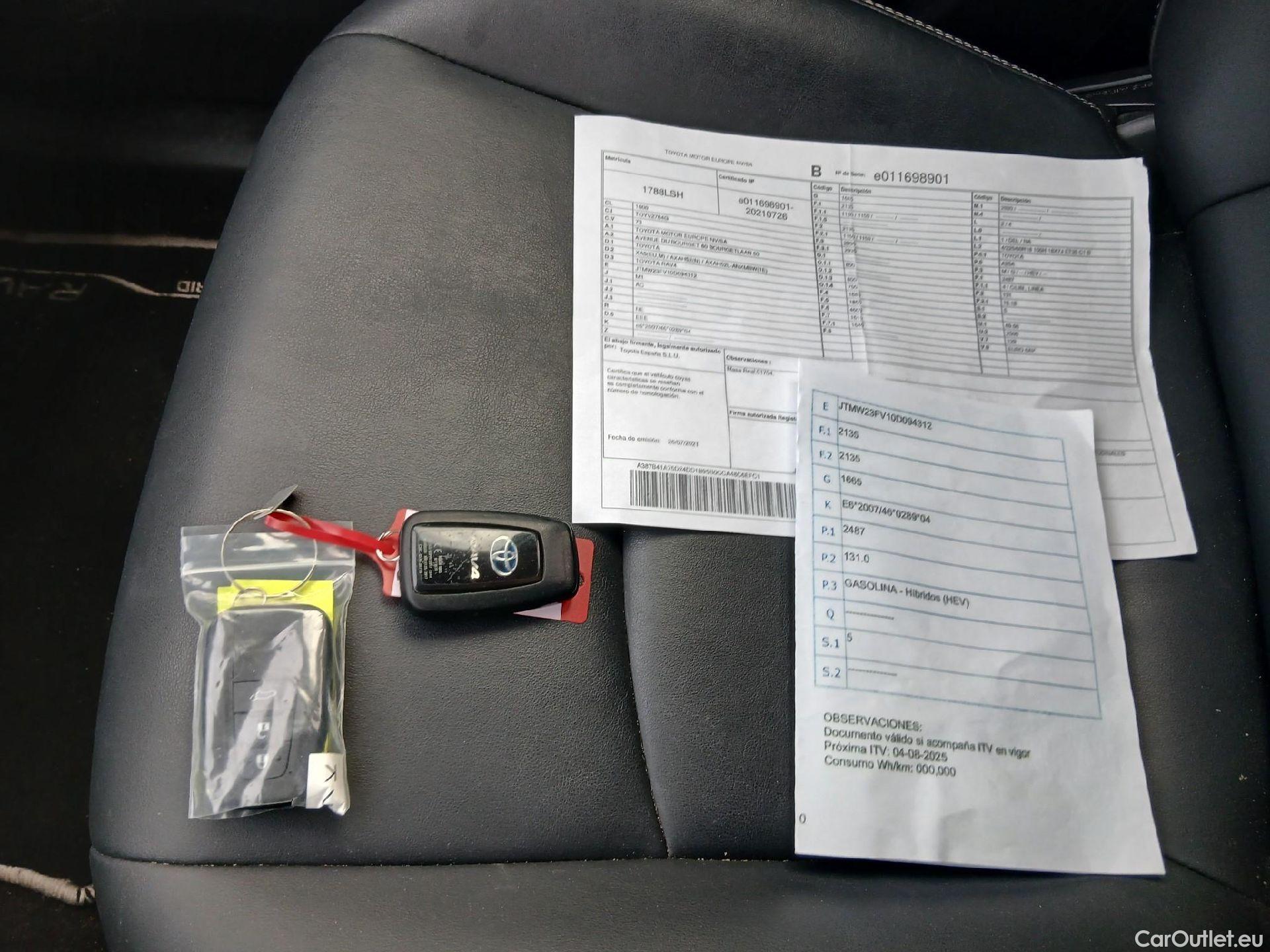  Toyota  RAV4 TOYOTA  / 2018 / 5P / todoterreno 2.5l 220H Advance #1
