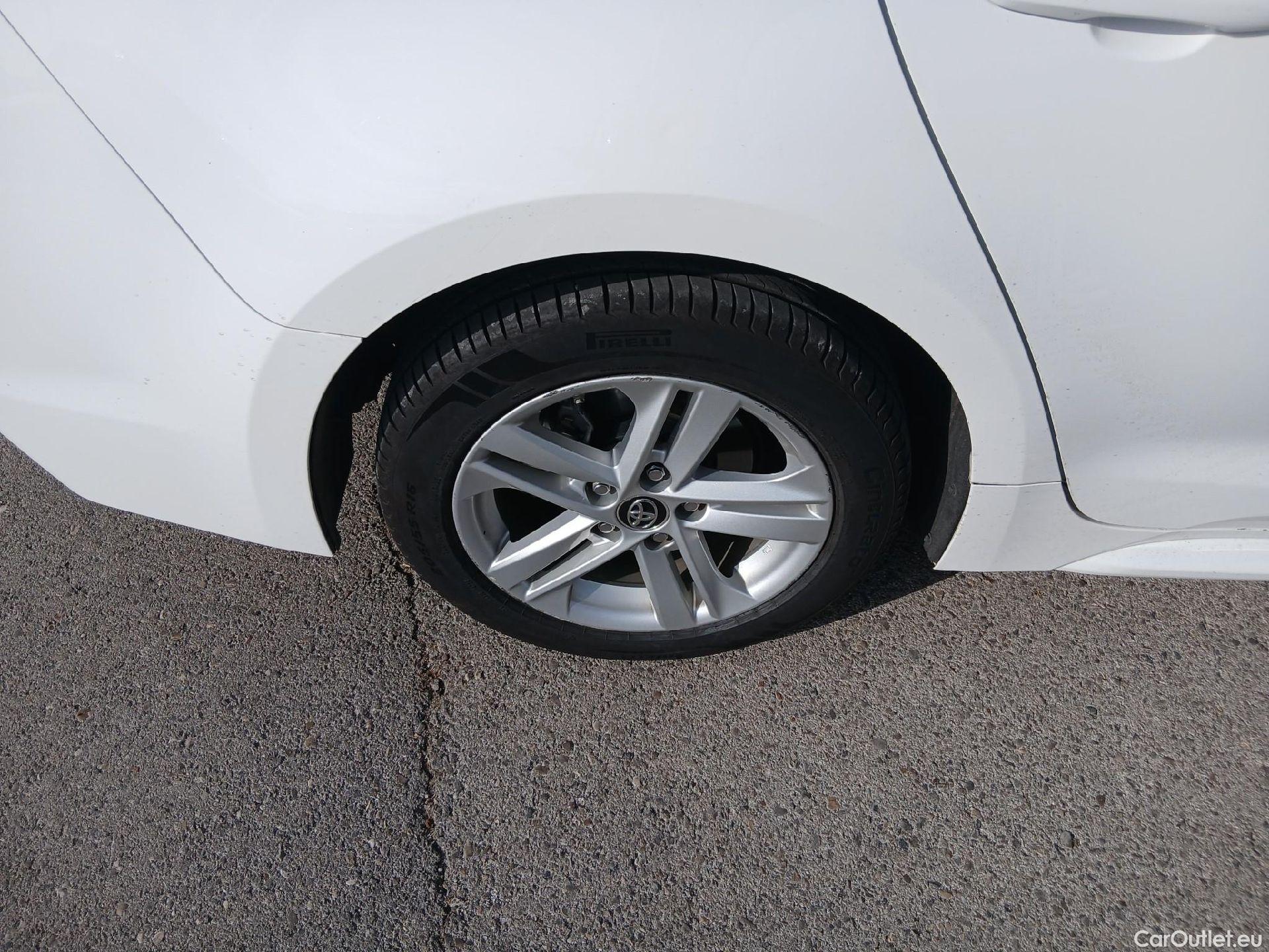  Toyota  Corolla TOYOTA  / 2019 / 5P / familiar 1.8 HYBRID BUSINESS PLUS E-CVT TOU SPORT #15