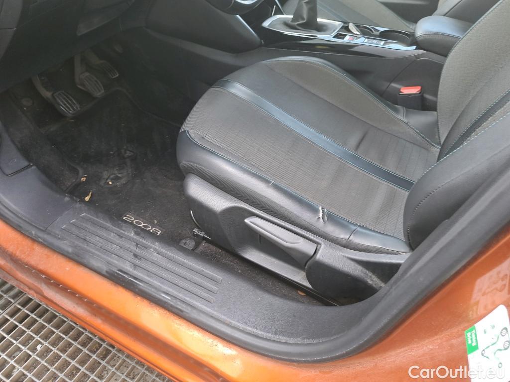  Peugeot  2008 PEUGEOT  / 2019 / 5P / todoterreno Allure BlueHDI 81kW (110CV) #5