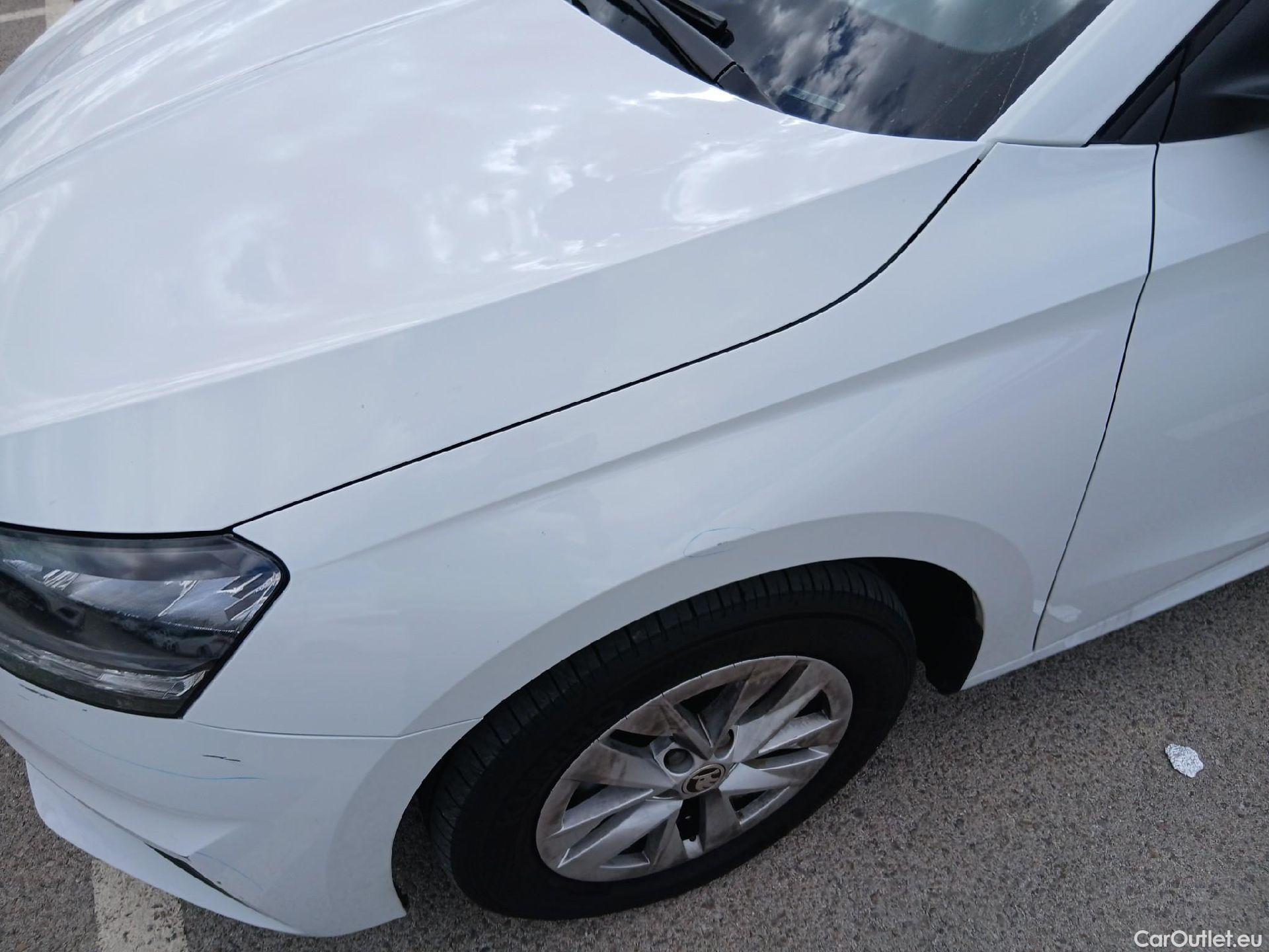  Skoda  Fabia SKODA  / 2021 / 5P / berlina con portón 1.0 TSI 70KW (95CV) Emotion (AC) #10