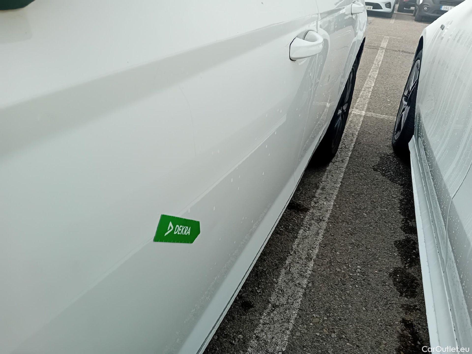  Seat  Leon SEAT León / 2016 / 5P / berlina con portón 1.5 TSI 95kW (130CV) St&Sp Style Visio Edition #9