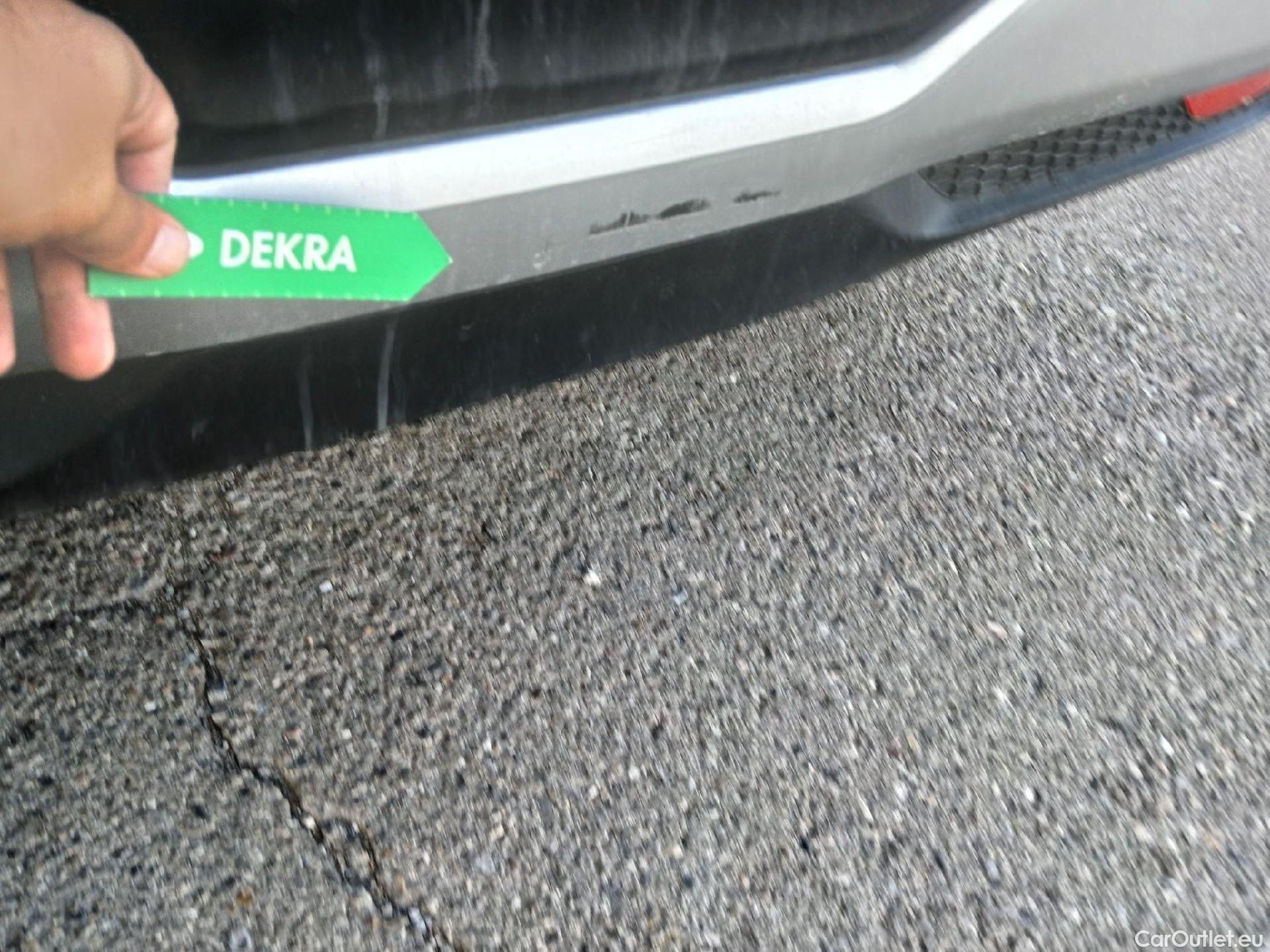  Land Rover  Discovery NISSAN QASHQAI / 2021 / 5P / todoterreno DIG-T 103kW N-Connecta (sin RUE) #16