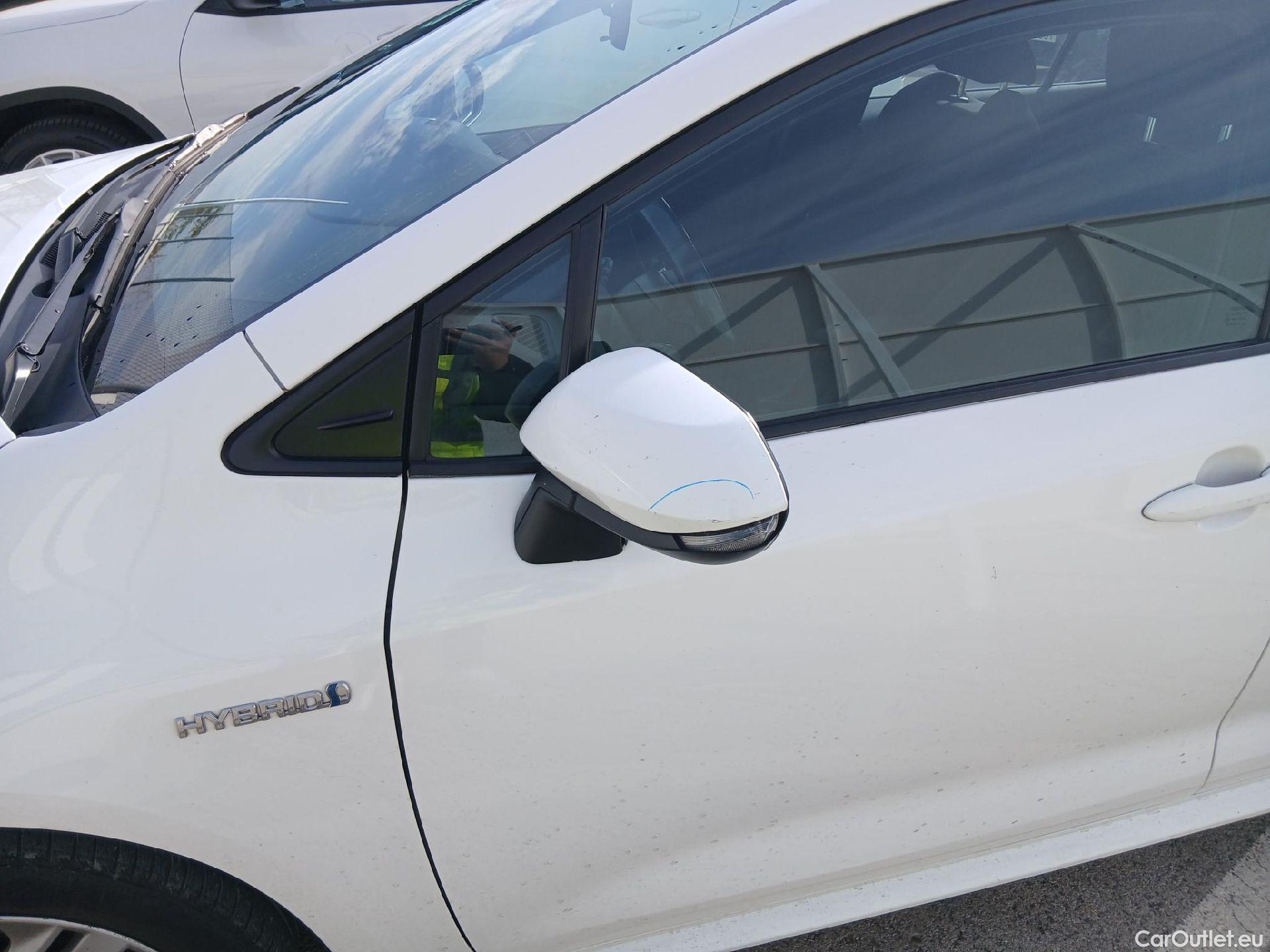  Toyota  Corolla TOYOTA  / 2019 / 5P / familiar 1.8 HYBRID BUSINESS PLUS E-CVT TOU SPORT #24
