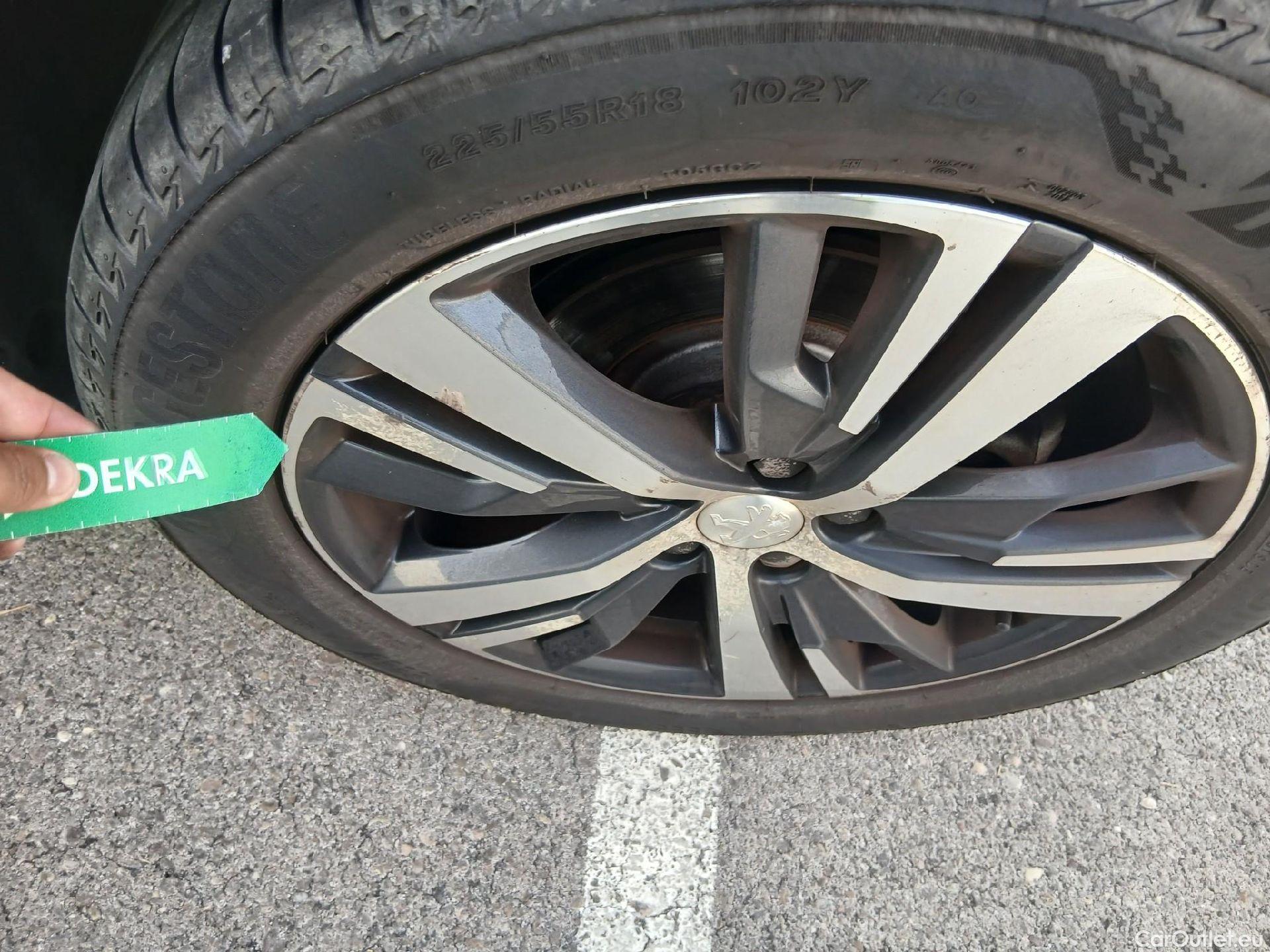  Peugeot  3008 PEUGEOT  / 2016 / 5P / todoterreno 1.5 BlueHDi 96kW (130CV) S&S Allure #18