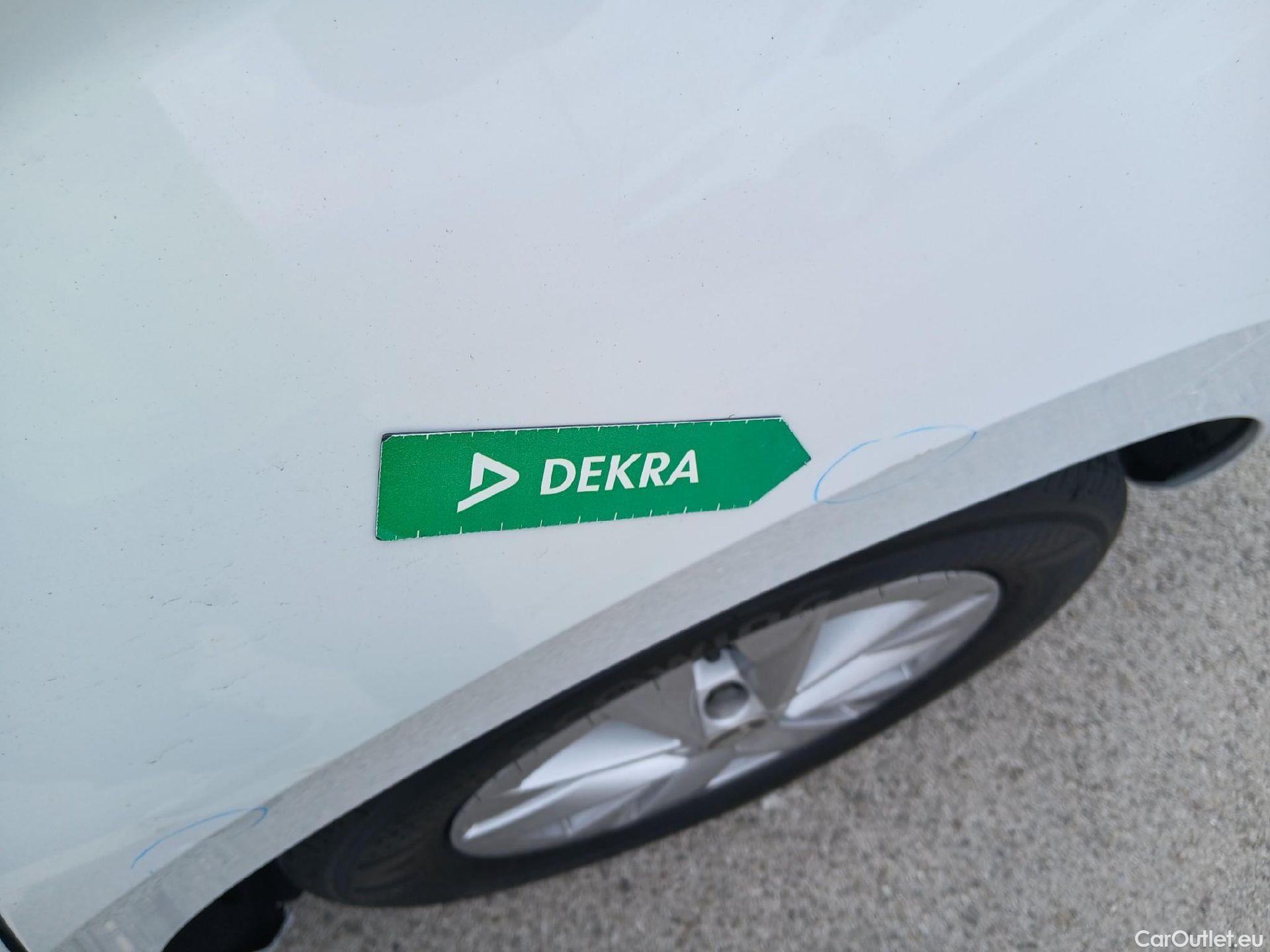  Skoda  Fabia SKODA  / 2021 / 5P / berlina con portón 1.0 TSI 70KW (95CV) Emotion (AC) #14