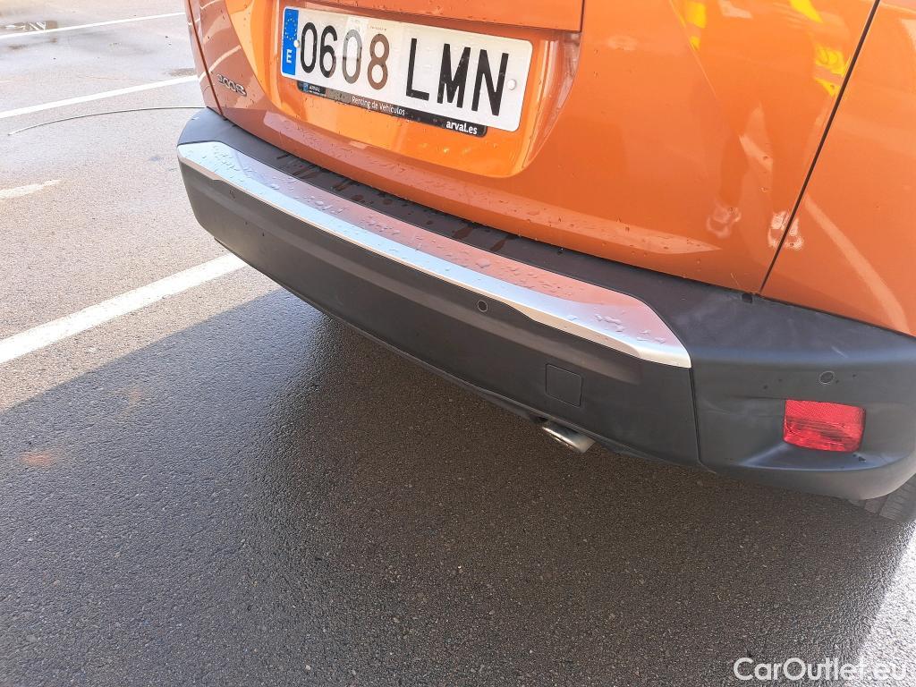  Peugeot  2008 PEUGEOT  / 2019 / 5P / todoterreno Allure BlueHDI 81kW (110CV) #28