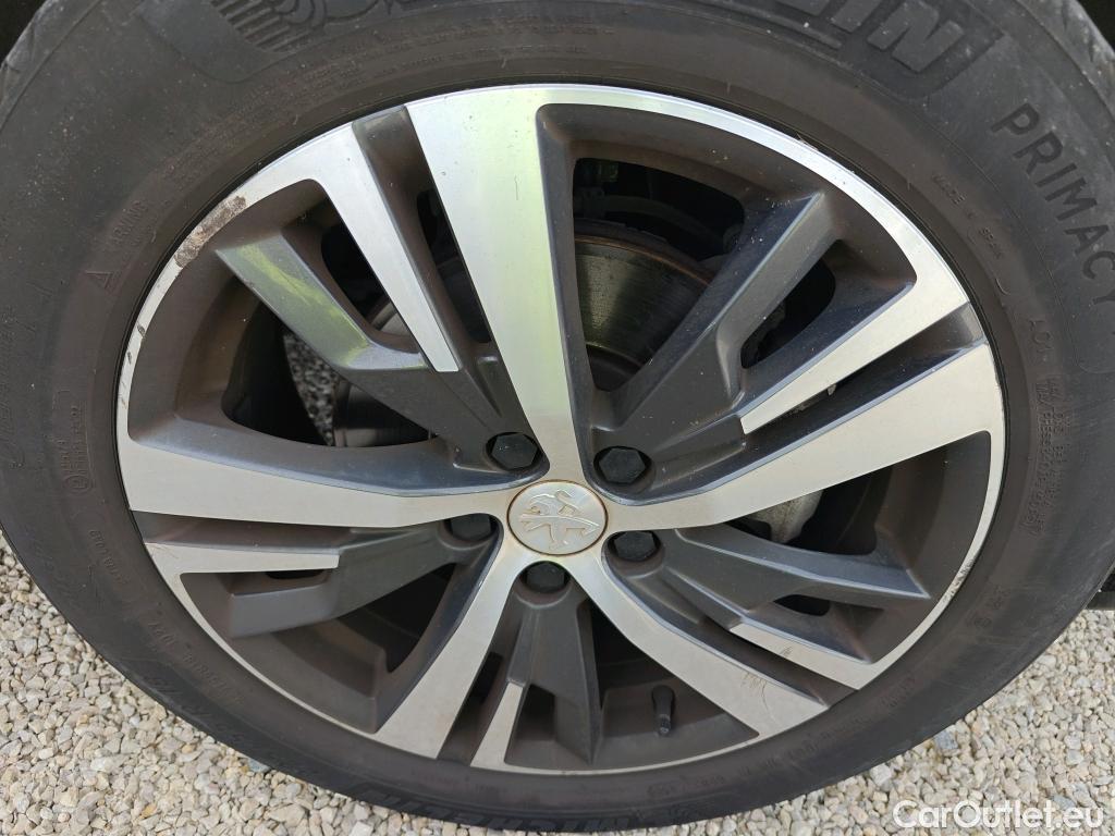  Peugeot  5008 PEUGEOT  / 2020 / 5P / todoterreno 1.5 BlueHDi 96kW (130CV) S&S Allure EAT8 #21