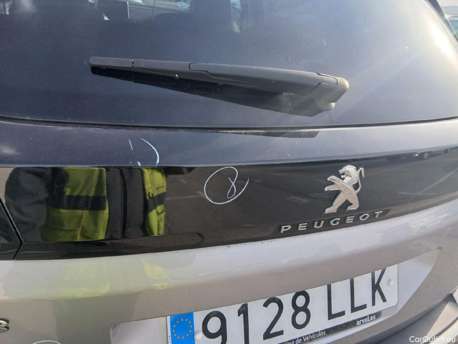  Peugeot  3008 PEUGEOT  / 2016 / 5P / todoterreno 1.5 BlueHDi 96kW (130CV) S&S Allure #25