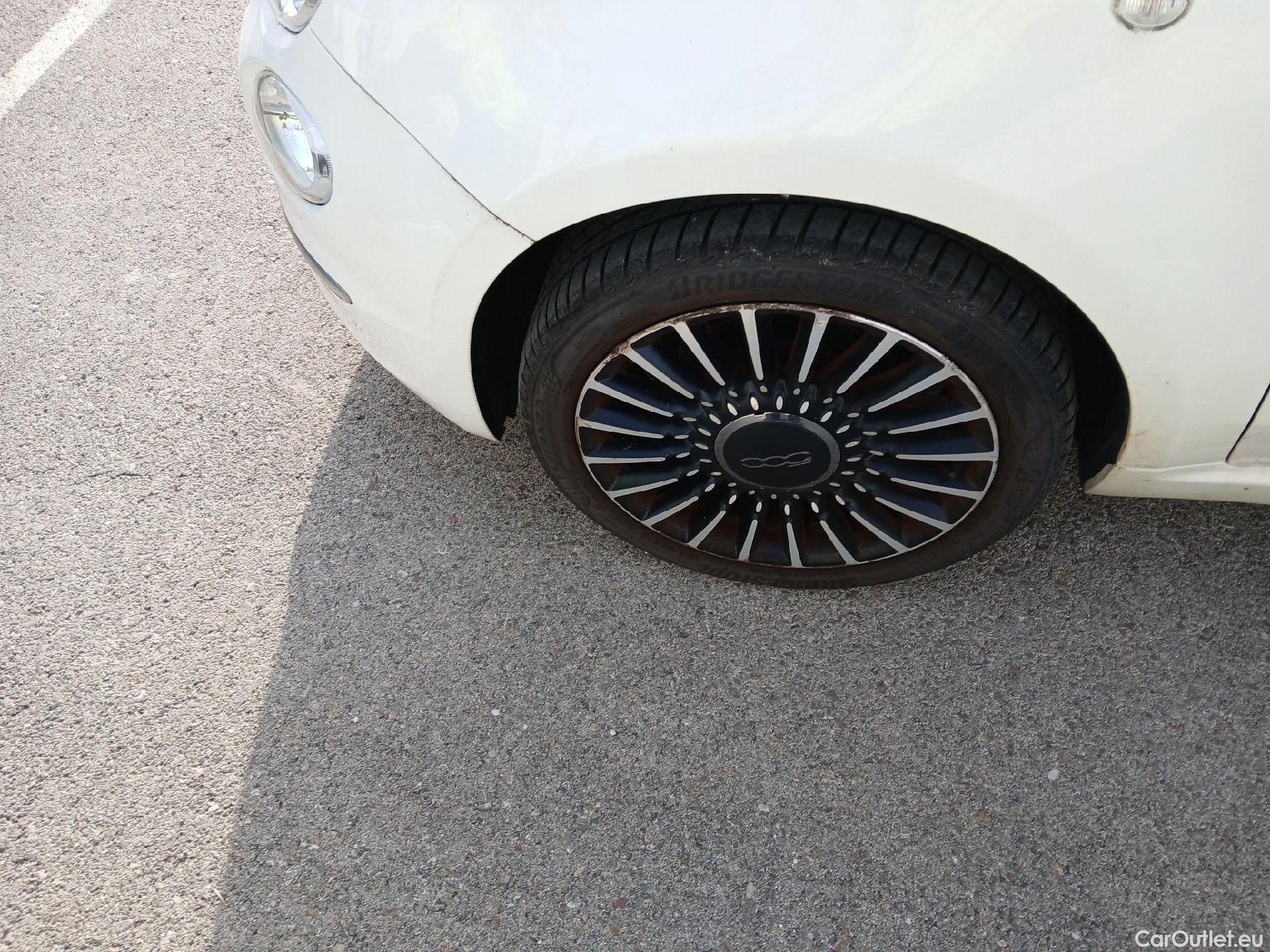  Fiat  500 FIAT  / 2015 / 3P / berlina con portón 1.2 8v 51kW (69CV) Mirror Fleet(SP) #2