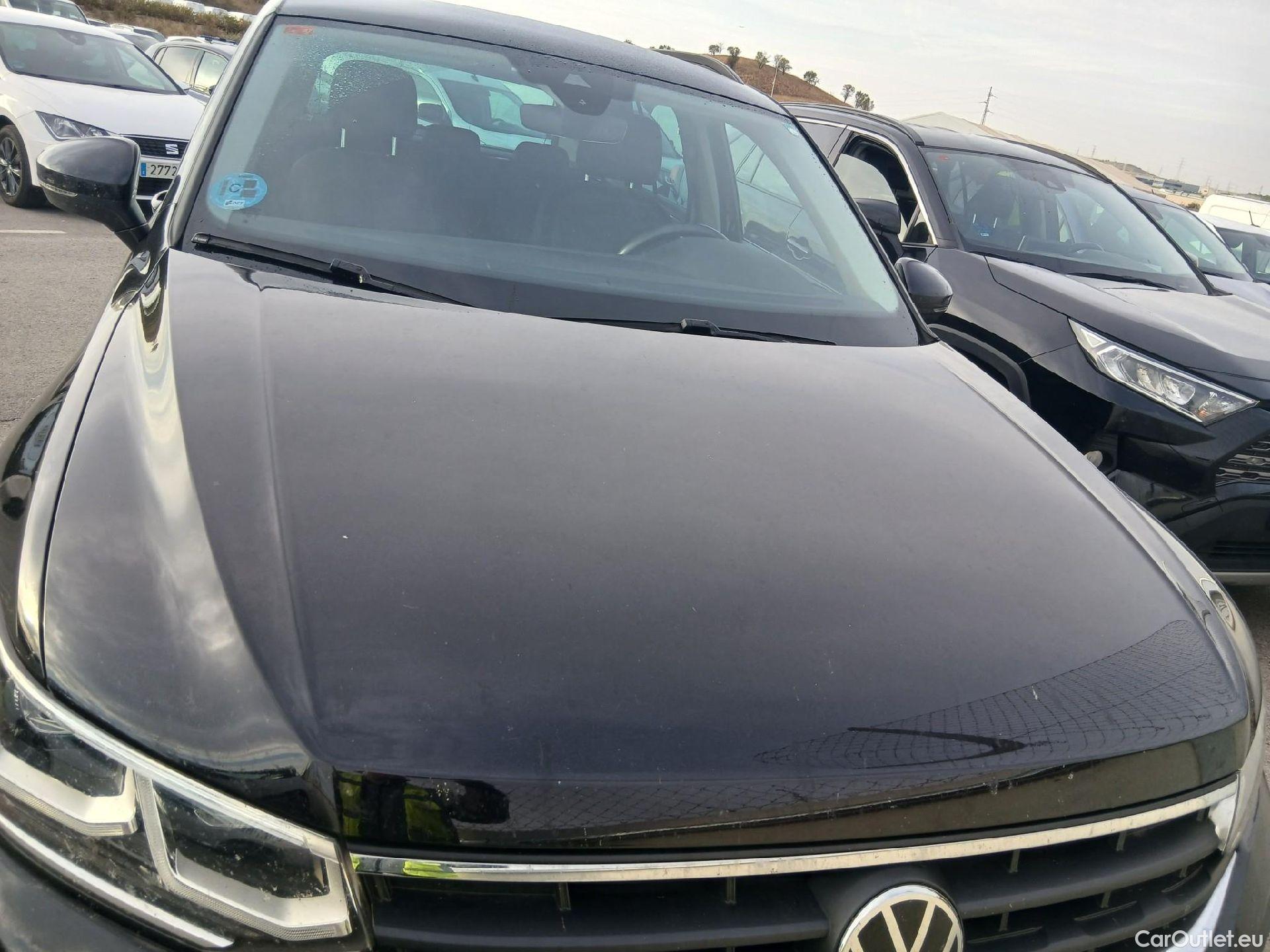  Volkswagen  Tiguan VOLKSWAGEN  / 2020 / 5P / todoterreno Life 2.0 TDI 110kW (150CV) DSG #10