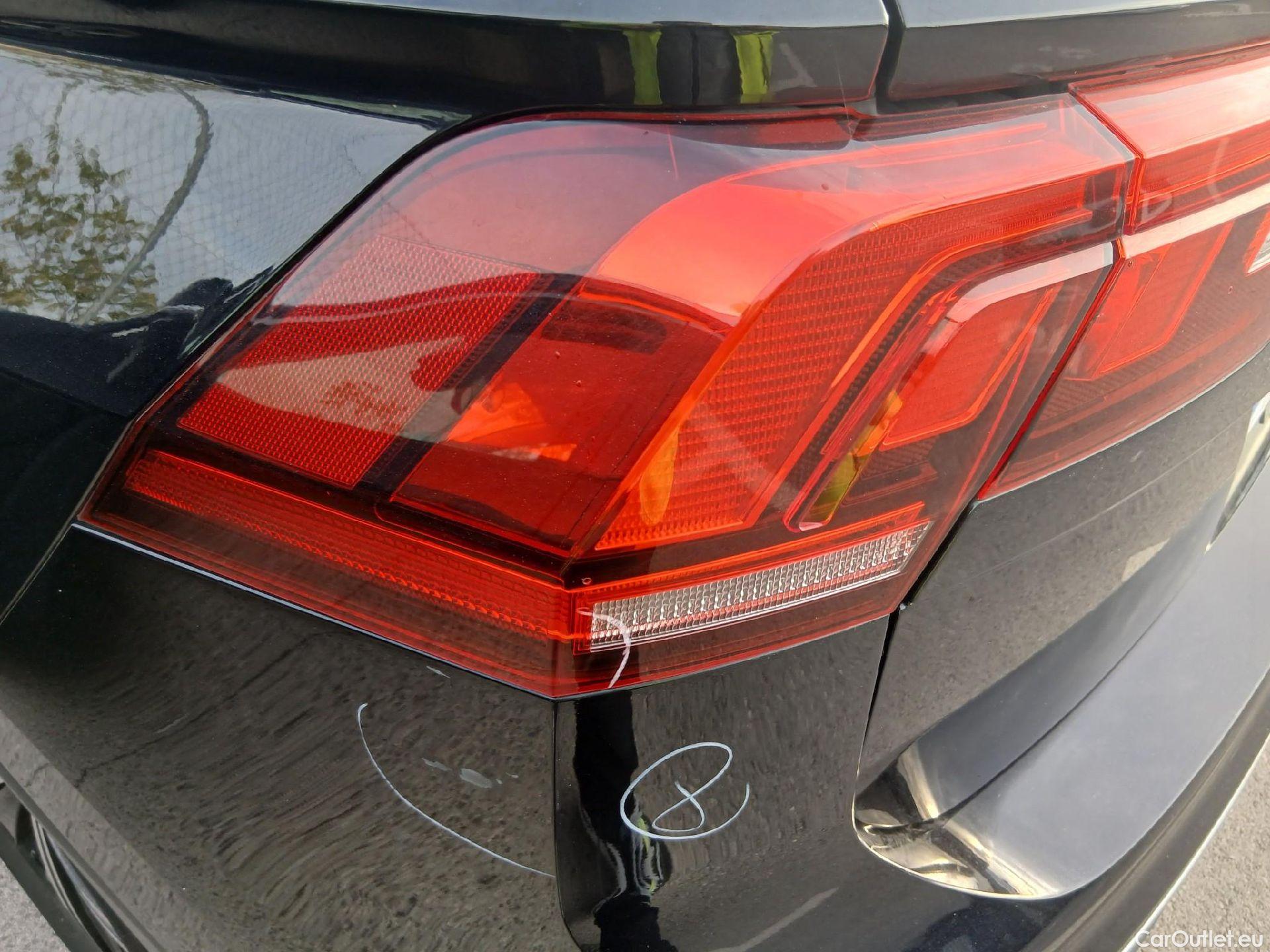  Volkswagen  Tiguan VOLKSWAGEN  / 2020 / 5P / todoterreno Life 2.0 TDI 110kW (150CV) DSG #17