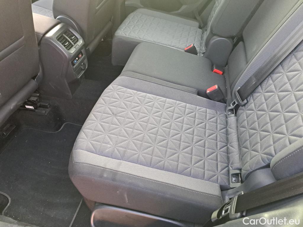  Volkswagen  Tiguan VOLKSWAGEN  / 2020 / 5P / todoterreno Life 2.0 TDI 110kW (150CV) DSG #12