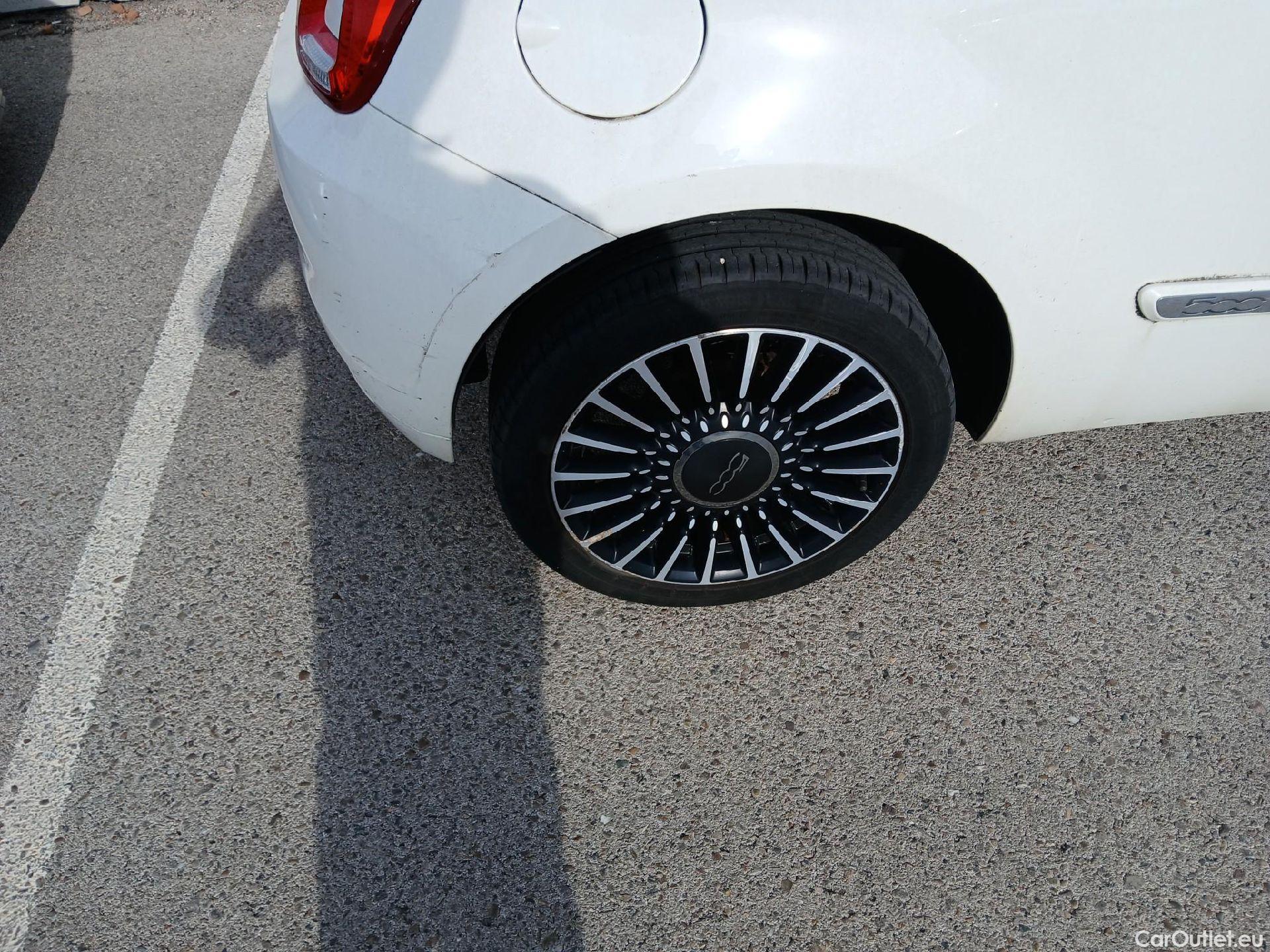  Fiat  500 FIAT  / 2015 / 3P / berlina con portón 1.2 8v 51kW (69CV) Mirror Fleet(SP) #4