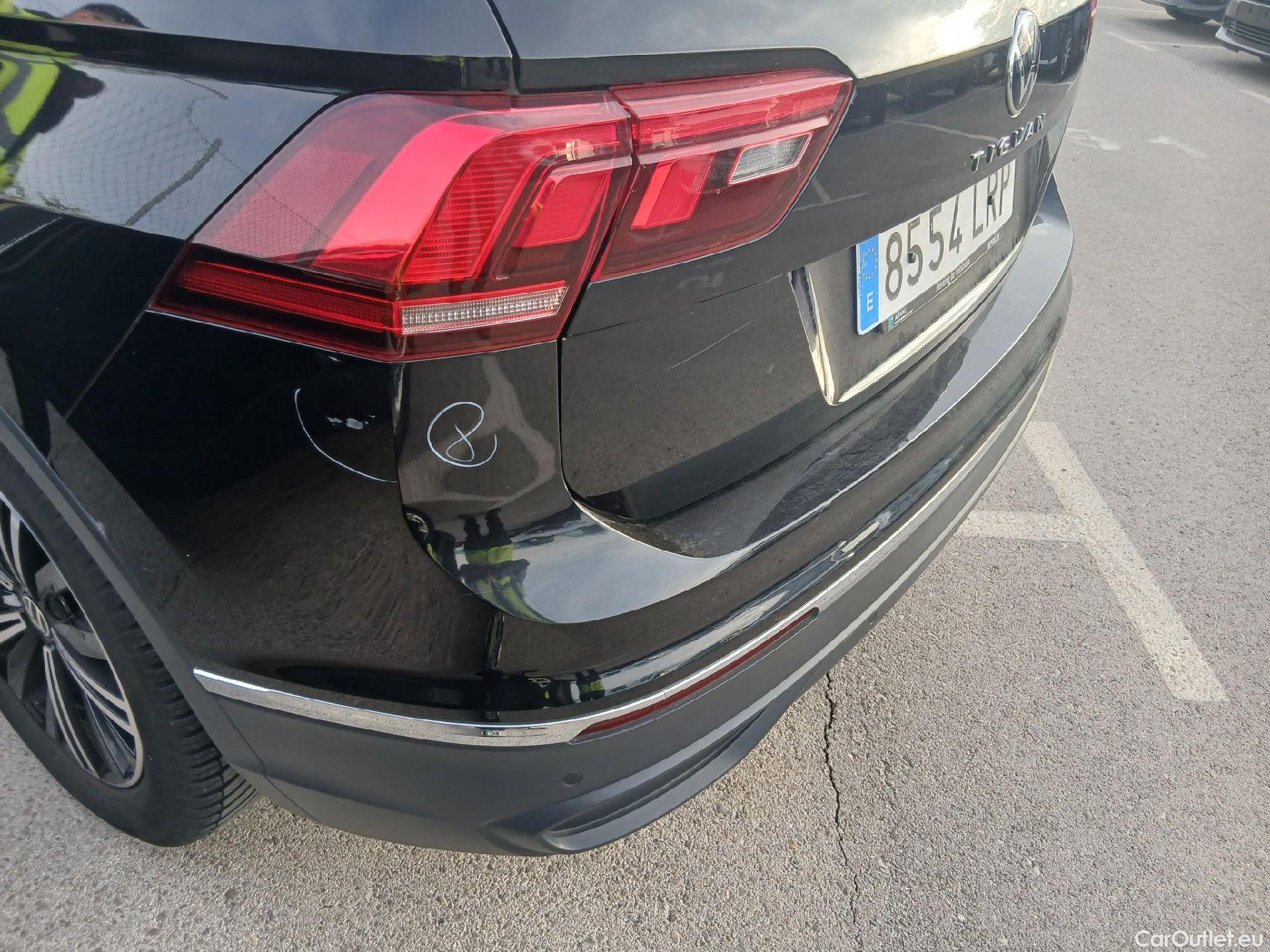  Volkswagen  Tiguan VOLKSWAGEN  / 2020 / 5P / todoterreno Life 2.0 TDI 110kW (150CV) DSG #15