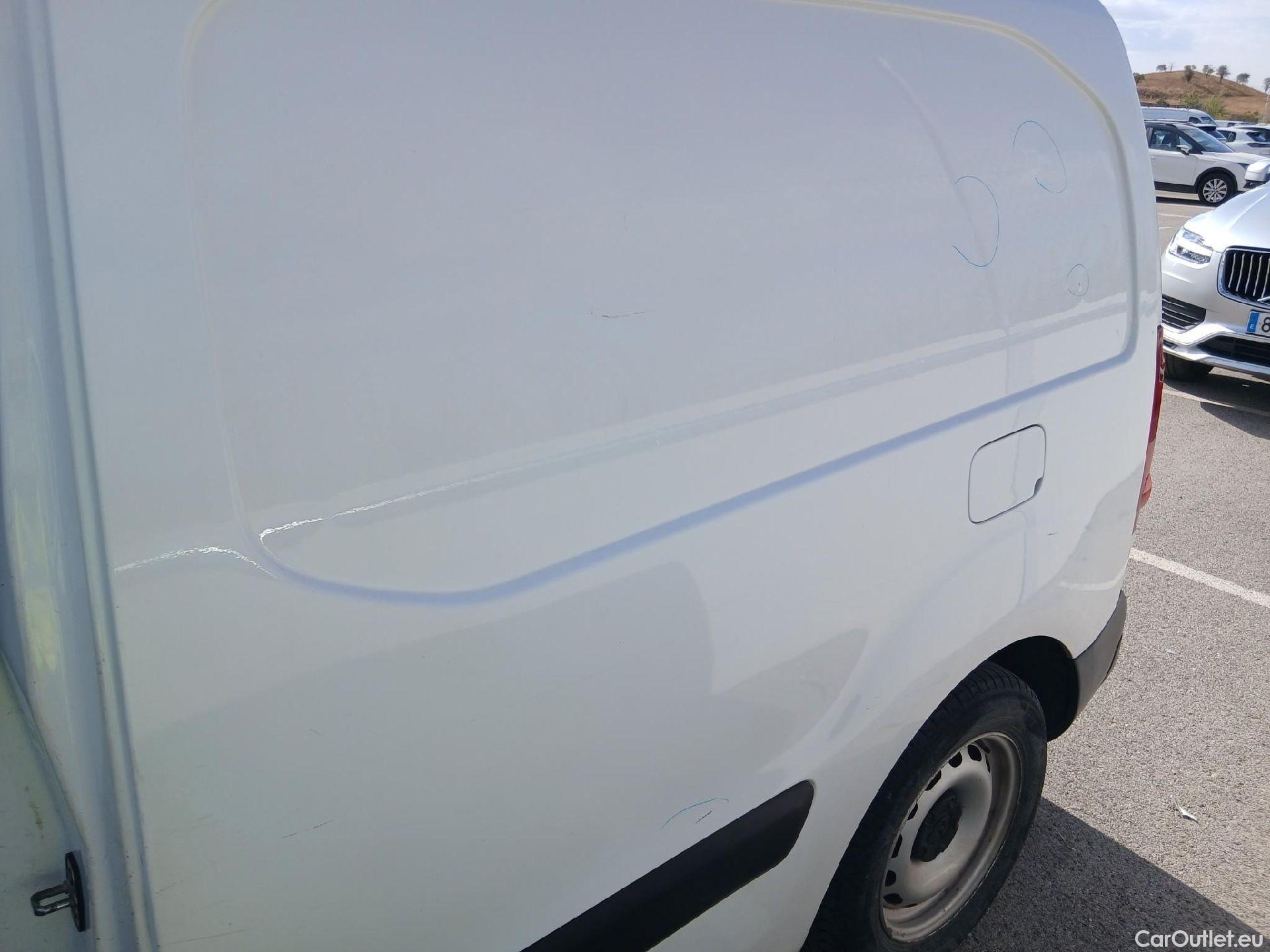  Citroen  Berlingo CITROEN  / 2015 / 3P / furgón derivado de turismo BlueHDi 74KW (100CV) #18
