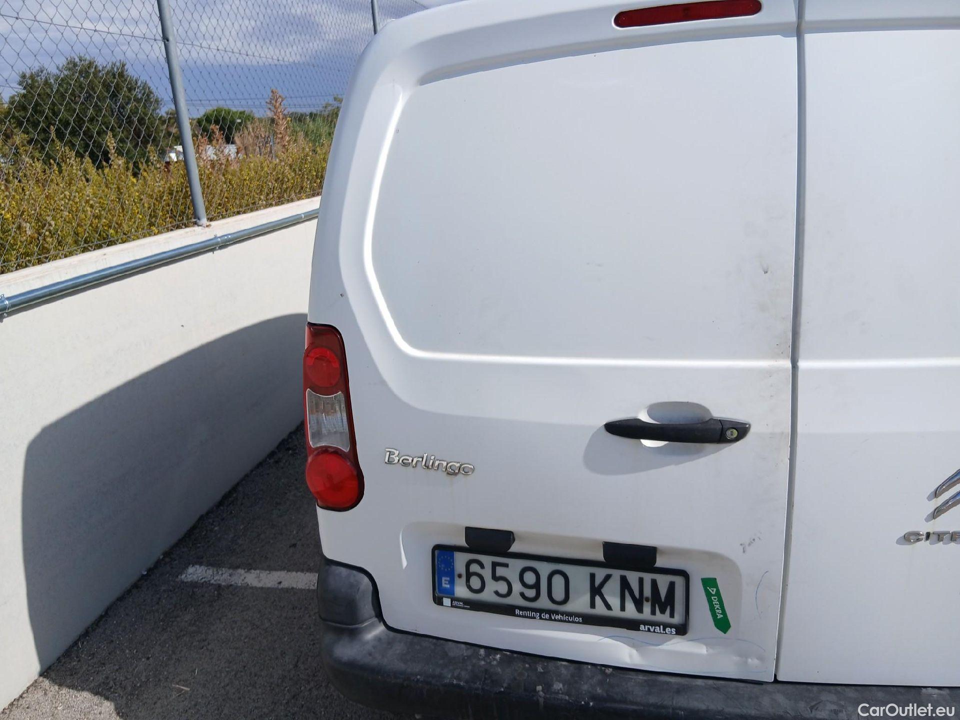 Citroen  Berlingo CITROEN  / 2015 / 3P / furgón derivado de turismo BlueHDi 74KW (100CV) #23