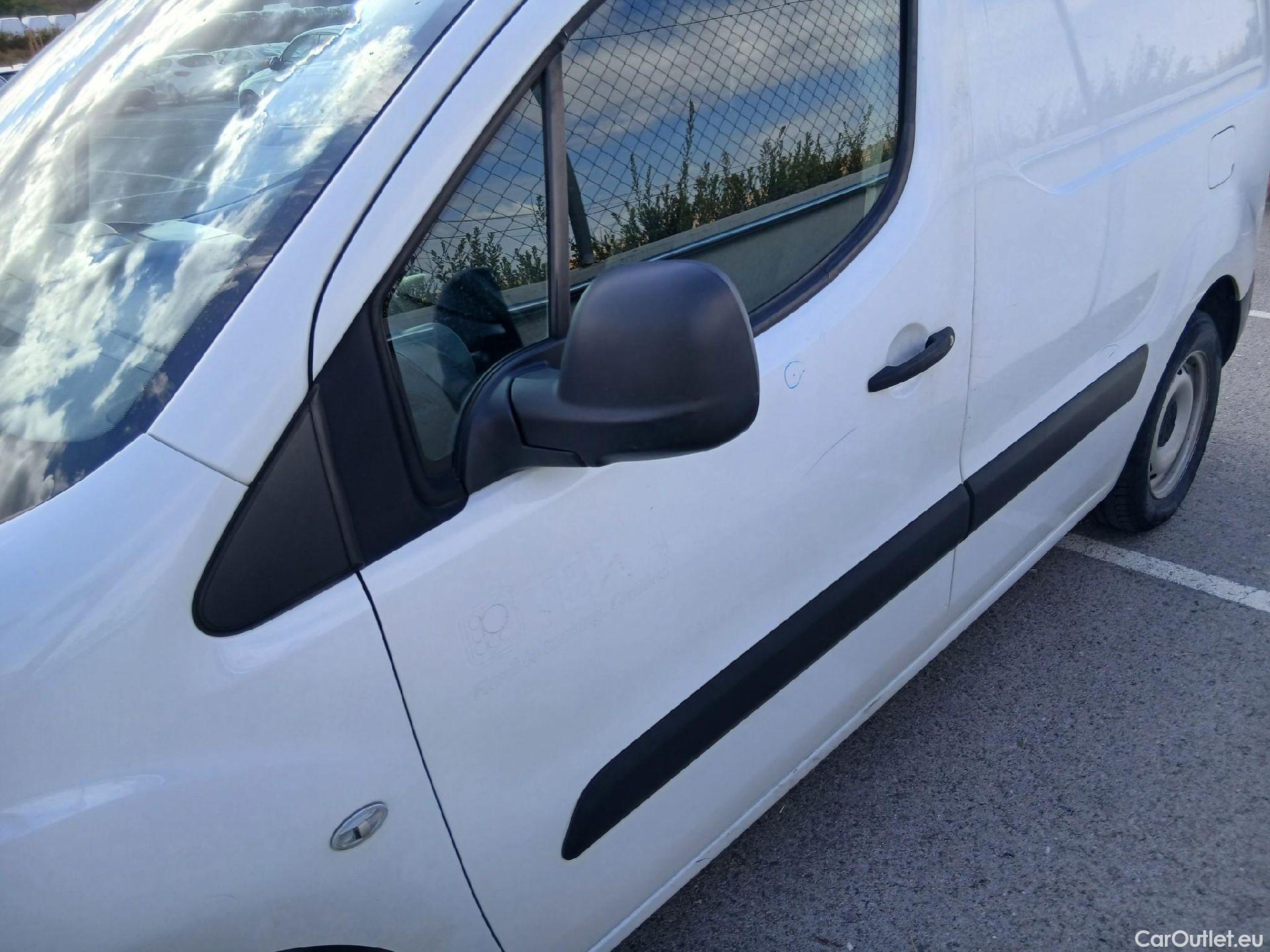  Citroen  Berlingo CITROEN  / 2015 / 3P / furgón derivado de turismo BlueHDi 74KW (100CV) #7