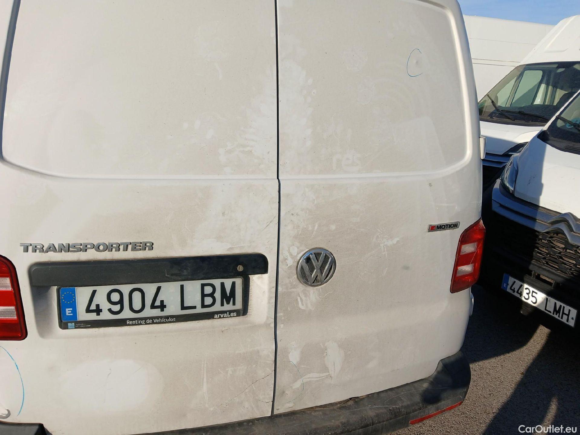  Volkswagen  Transporter VOLKSWAGEN  / 2015 / 4P / furgón Furgón Corto TN 2.0 TDI 110kW BMT 4Mot #50