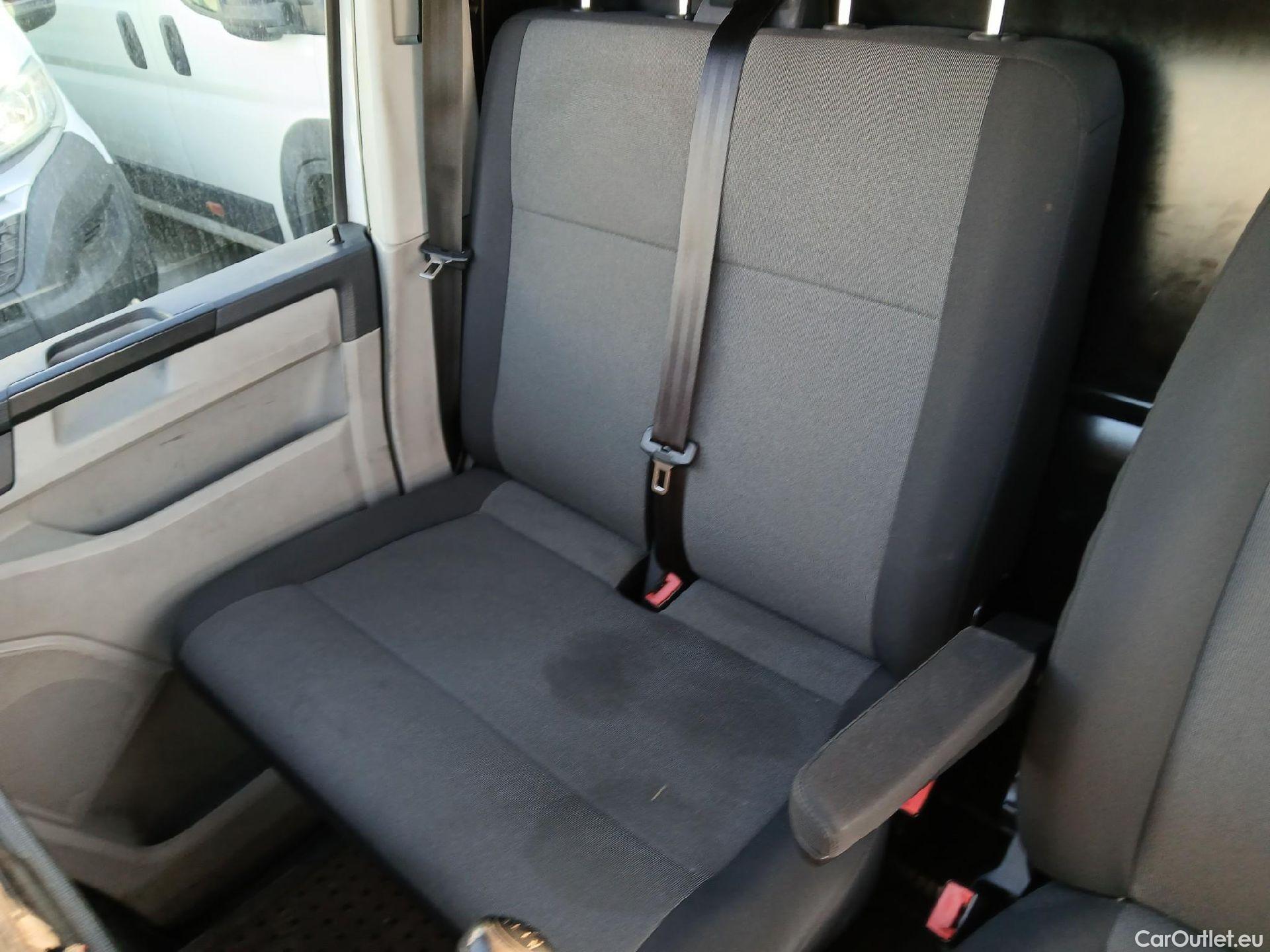  Volkswagen  Transporter VOLKSWAGEN  / 2015 / 4P / furgón Furgón Corto TN 2.0 TDI 110kW BMT 4Mot #3