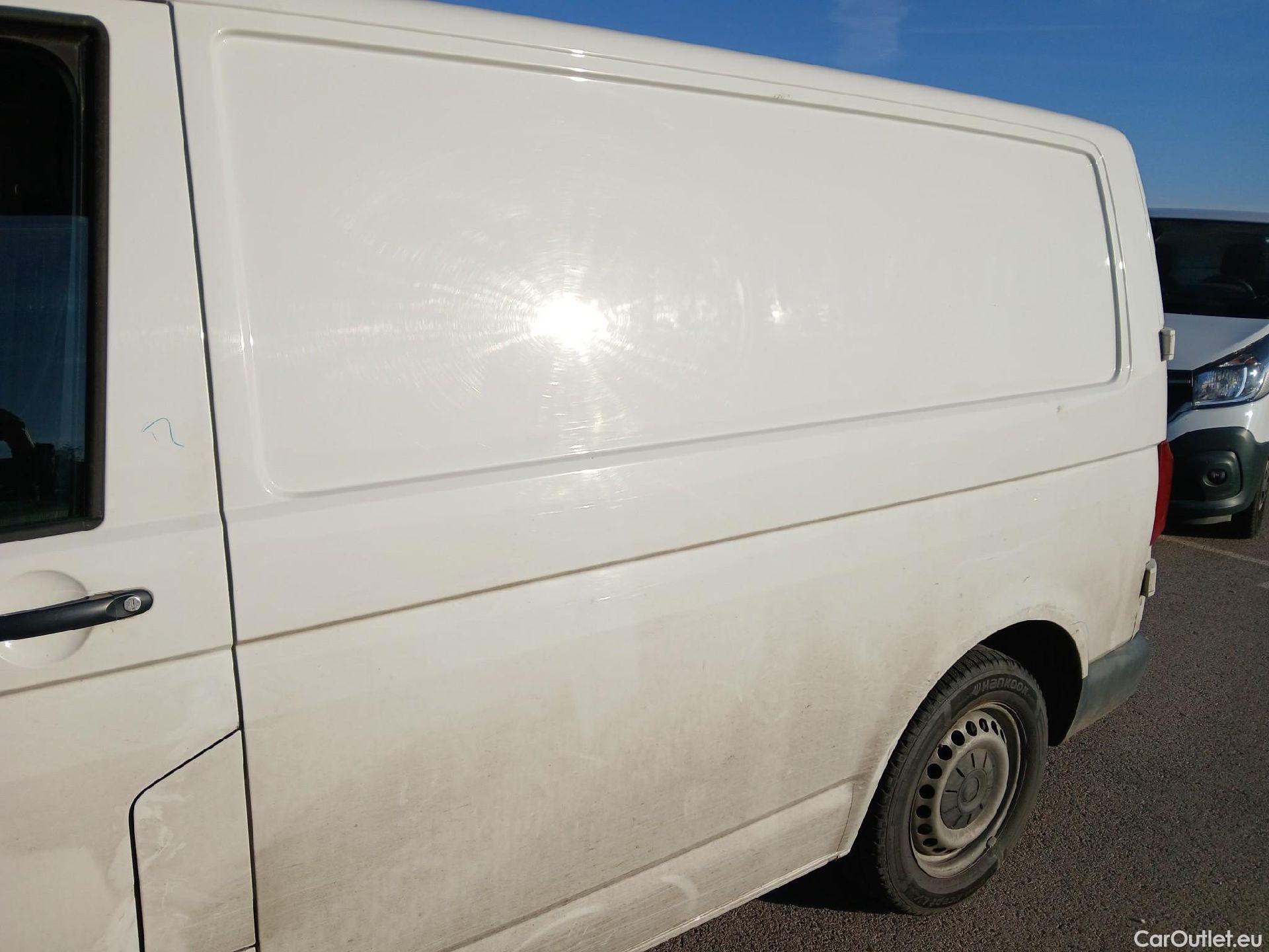  Volkswagen  Transporter VOLKSWAGEN  / 2015 / 4P / furgón Furgón Corto TN 2.0 TDI 110kW BMT 4Mot #44