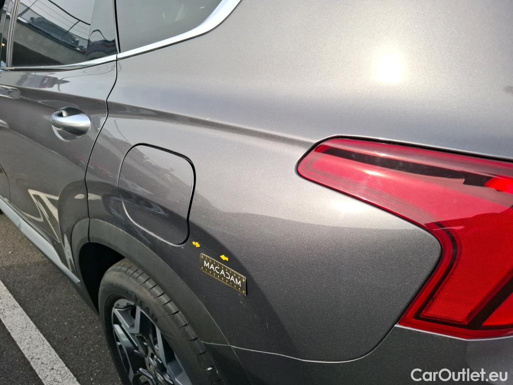  Hyundai  Santa Fe  Executive Plug-In Hybrid 4WD 1.6 T-GDI 265CV BVA6 7 Sieges E6d #19