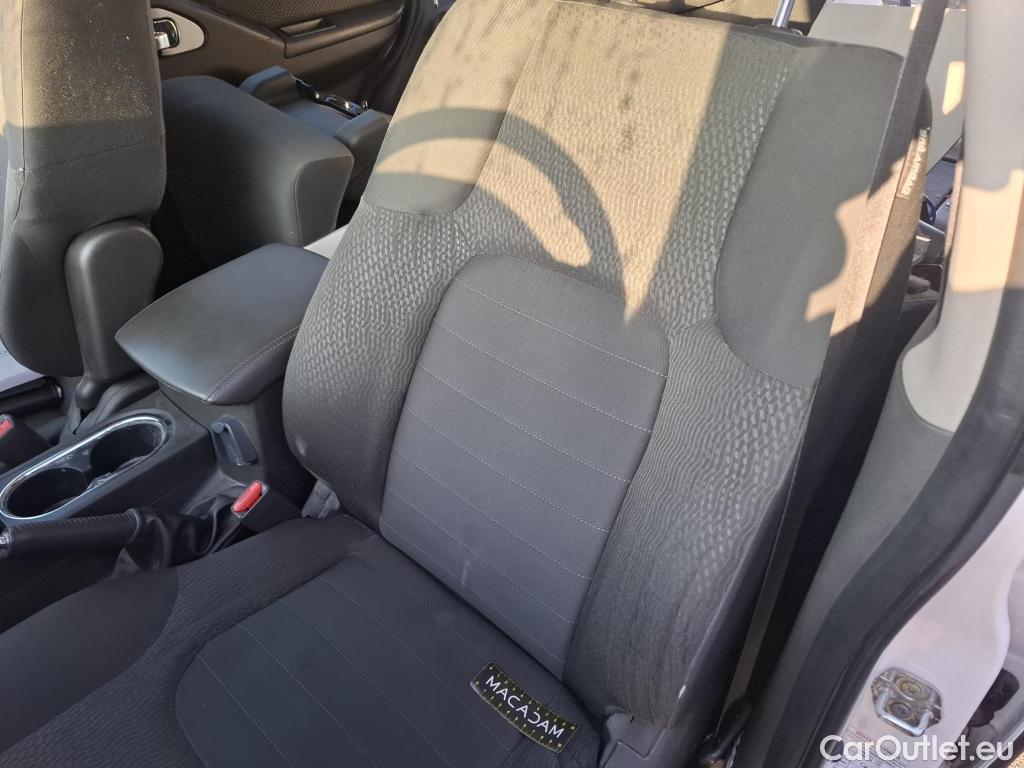  Nissan  Pathfinder NISSAN  5p SUV 2.5 dCi SE #58