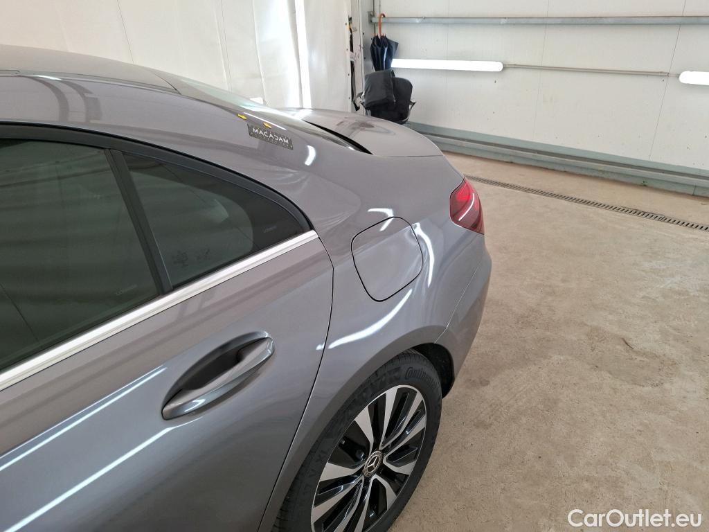  Mercedes  A-Klasse MERCEDES-BENZ Classe A Berline / 2018 / 4P / Berline A 200 d Business Line 8G-DCT #6