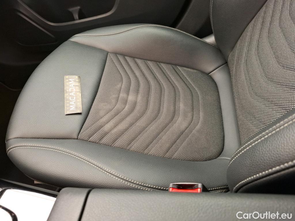  Mercedes  A-Klasse MERCEDES-BENZ Classe A Berline / 2018 / 4P / Berline A 200 d Business Line 8G-DCT #11
