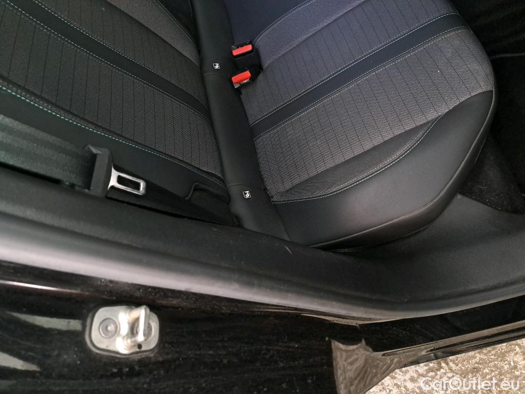  Peugeot  2008  Allure 1.5 HDi 110CV BVM6 E6d #19