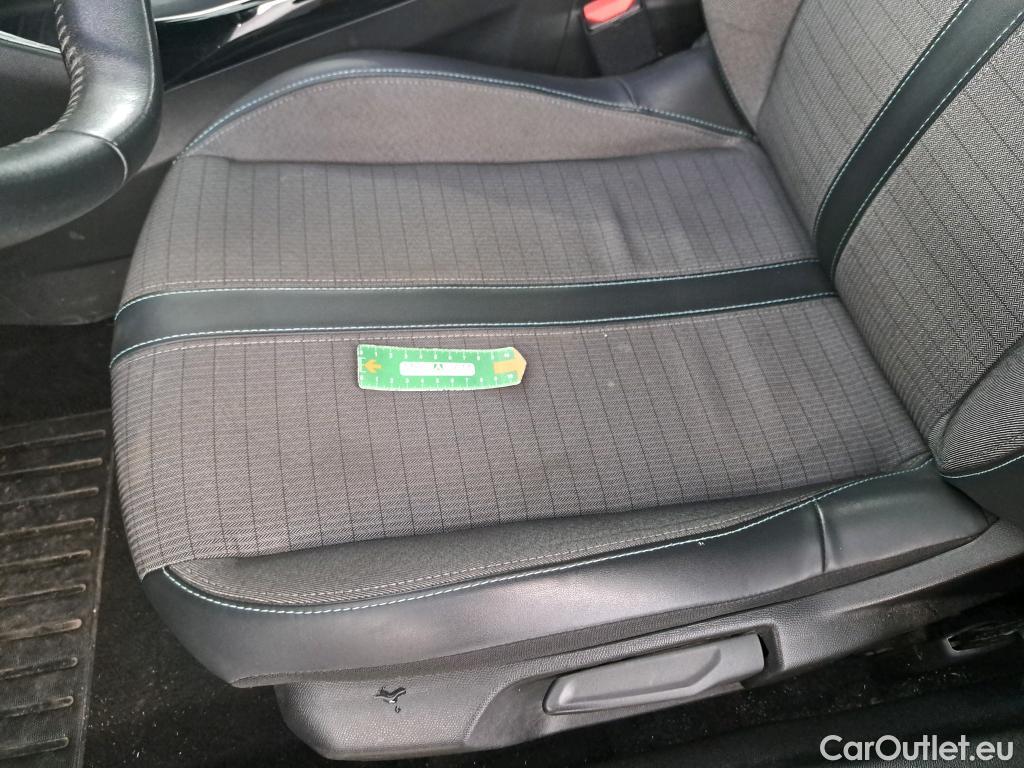 Peugeot  2008  Allure 1.5 HDi 110CV BVM6 E6d #29