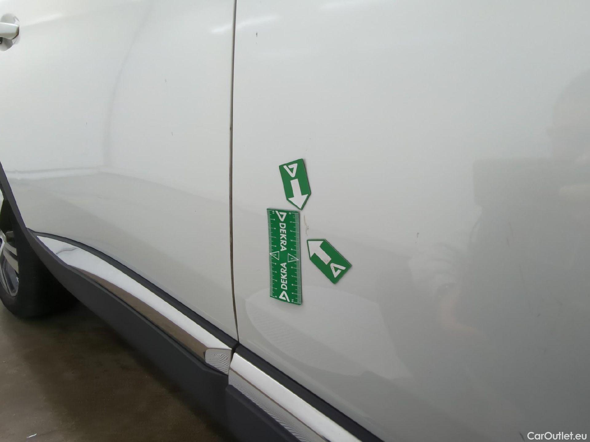  Peugeot  5008  Allure Pack 1.5 HDi 130CV BVA8 7 Sieges E6d #35