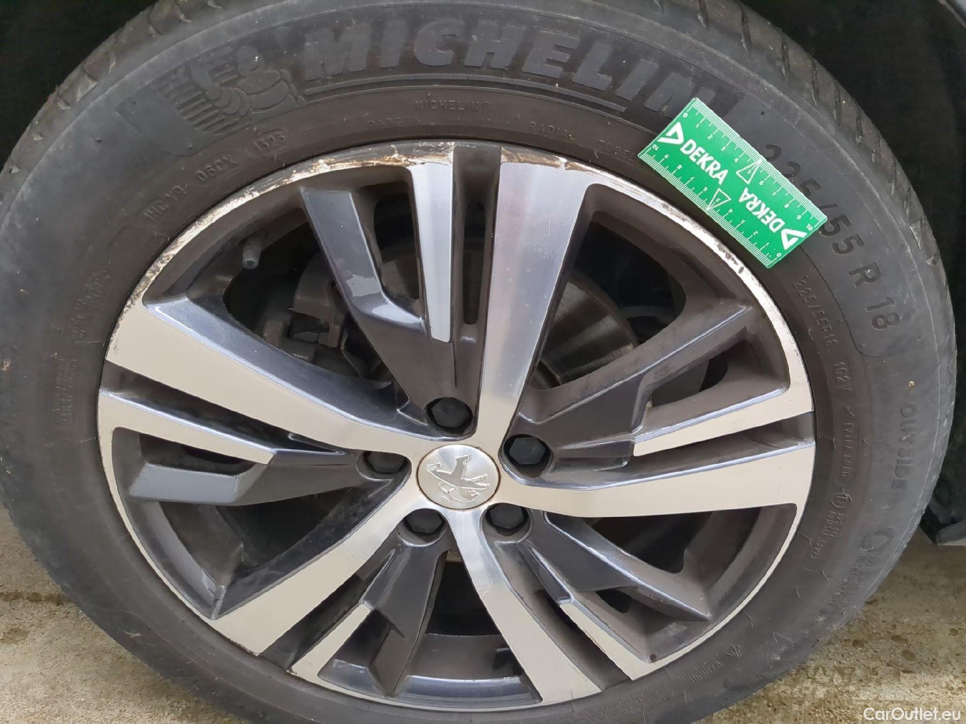  Peugeot  5008  Allure Pack 1.5 HDi 130CV BVA8 7 Sieges E6d #23
