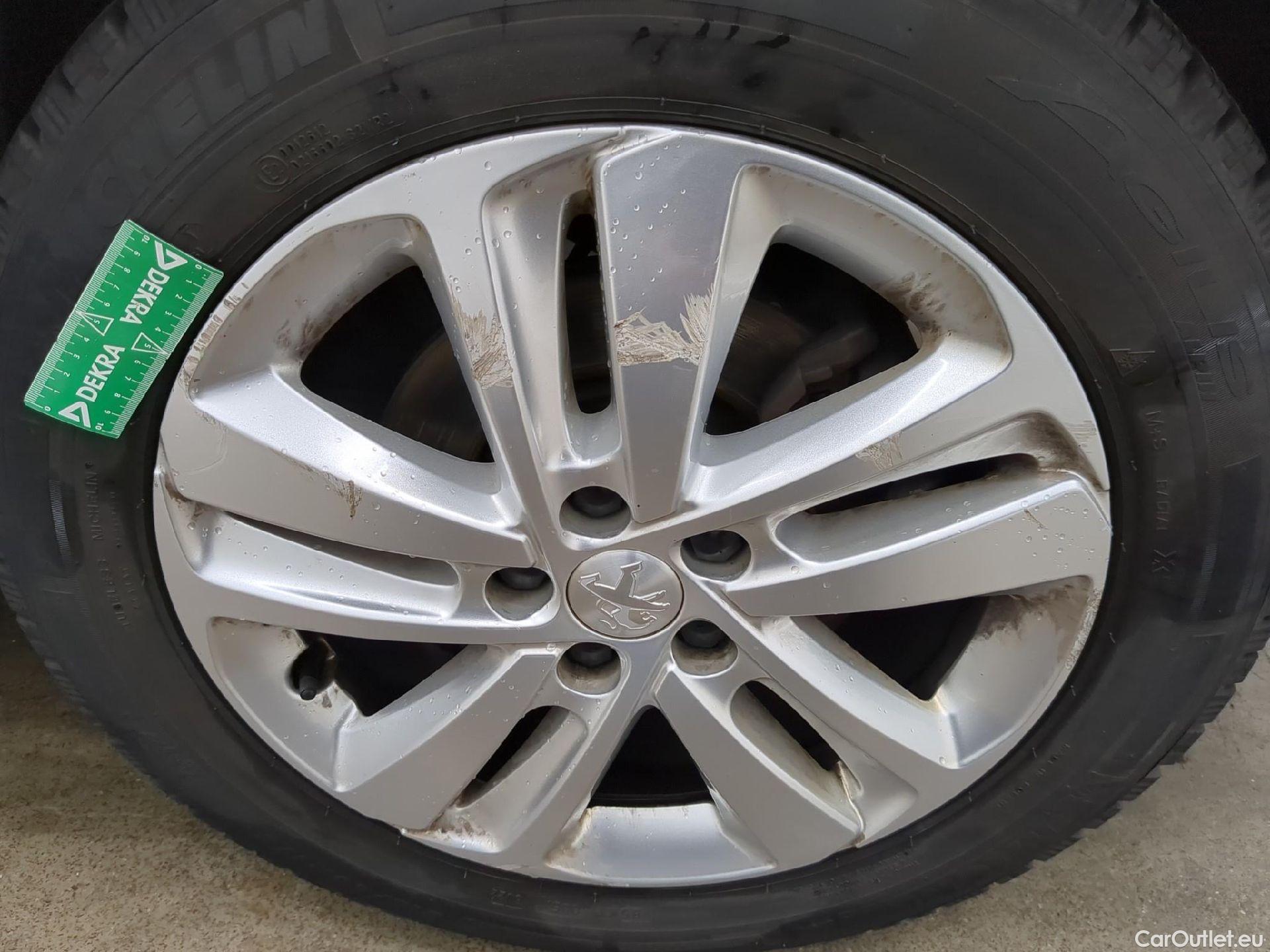  Peugeot  Expert  Fourgon Cabine Approfondie Fixe Asphalt Standard 2.0 HDi 180CV BVA8 E6d #17