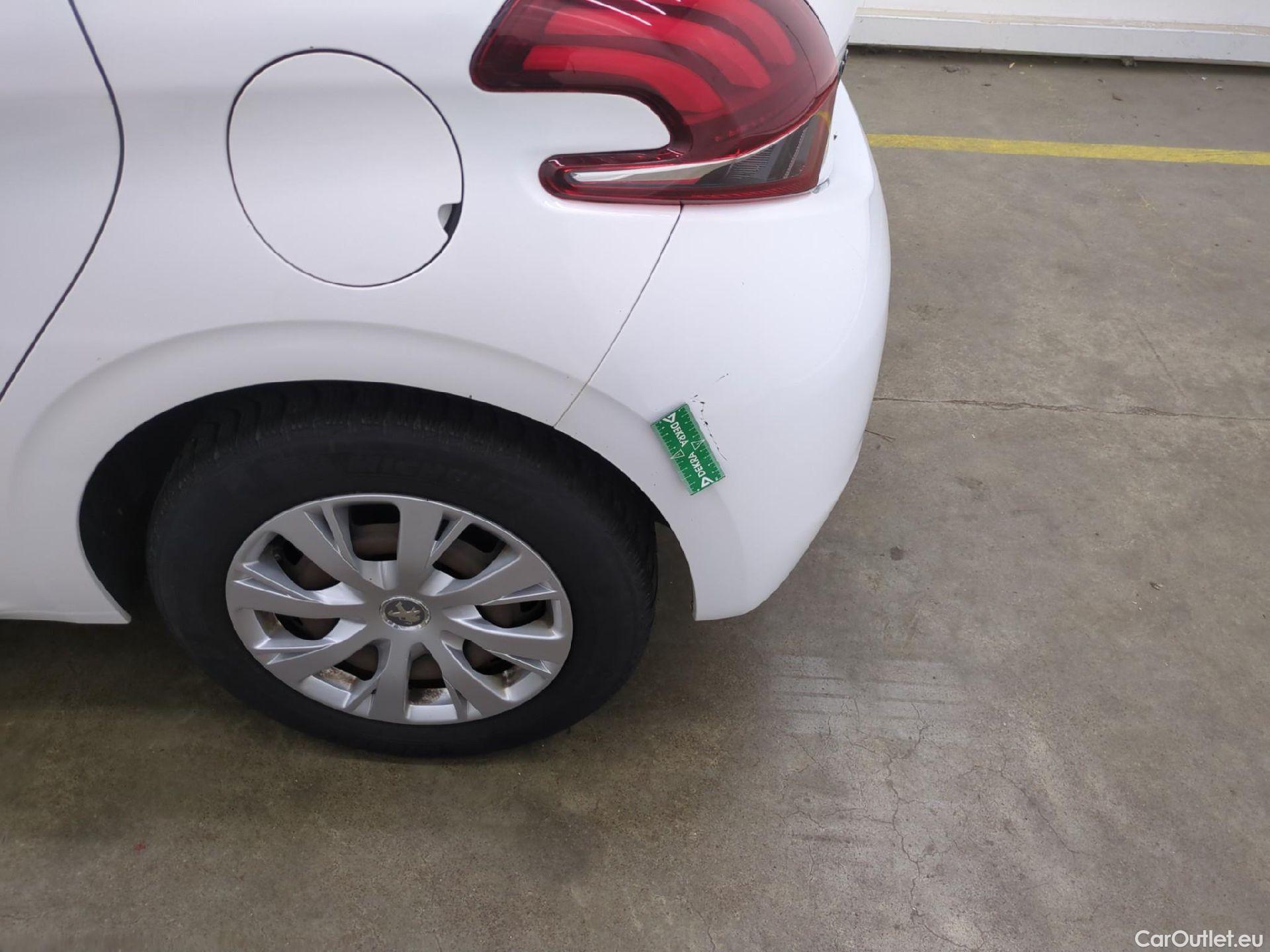  Peugeot  208  Affaire Premium Pack 1.5 HDi 100CV BVM5 E6dT #46